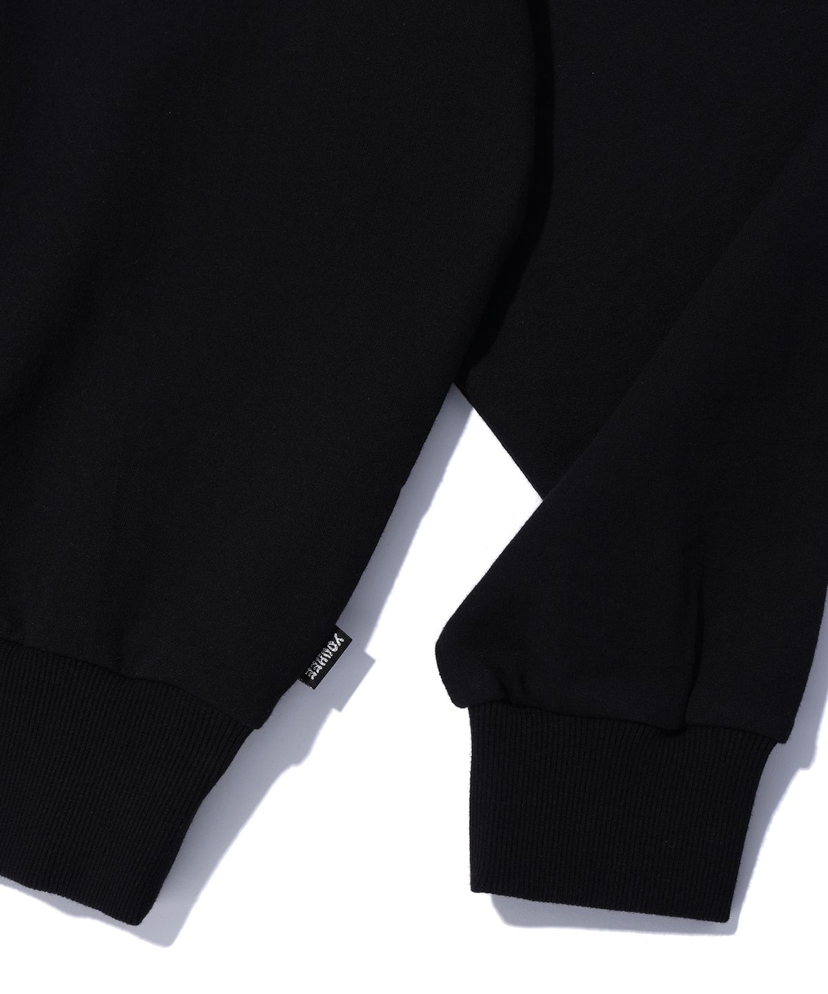 유희(YOUHEE) OFF SHOULDER SWEATSHIRTS BLACK