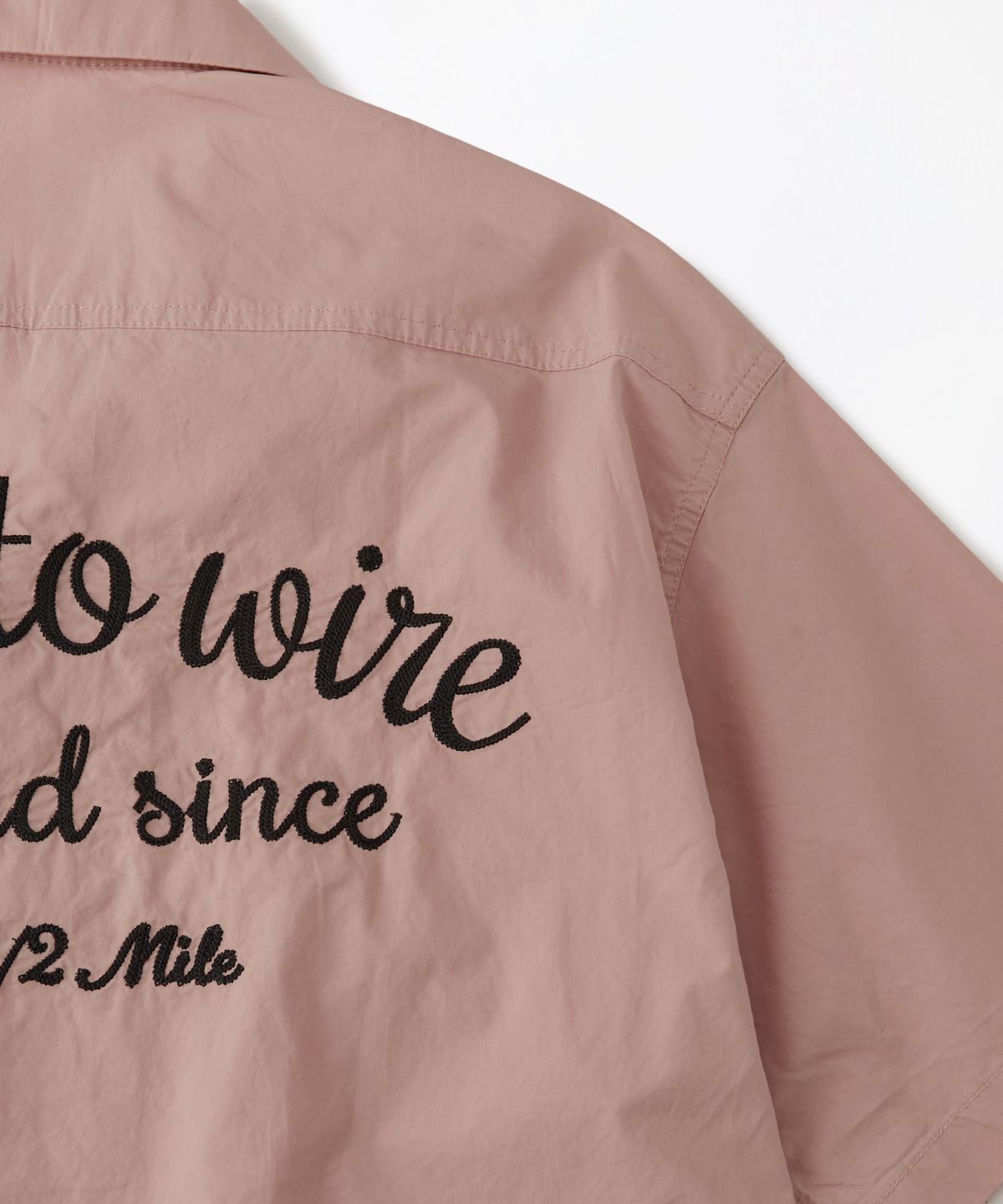 아웃스탠딩(OUTSTANDING) CHAIN STITCH OPEN COLLAR HALF SHIRT_PINK