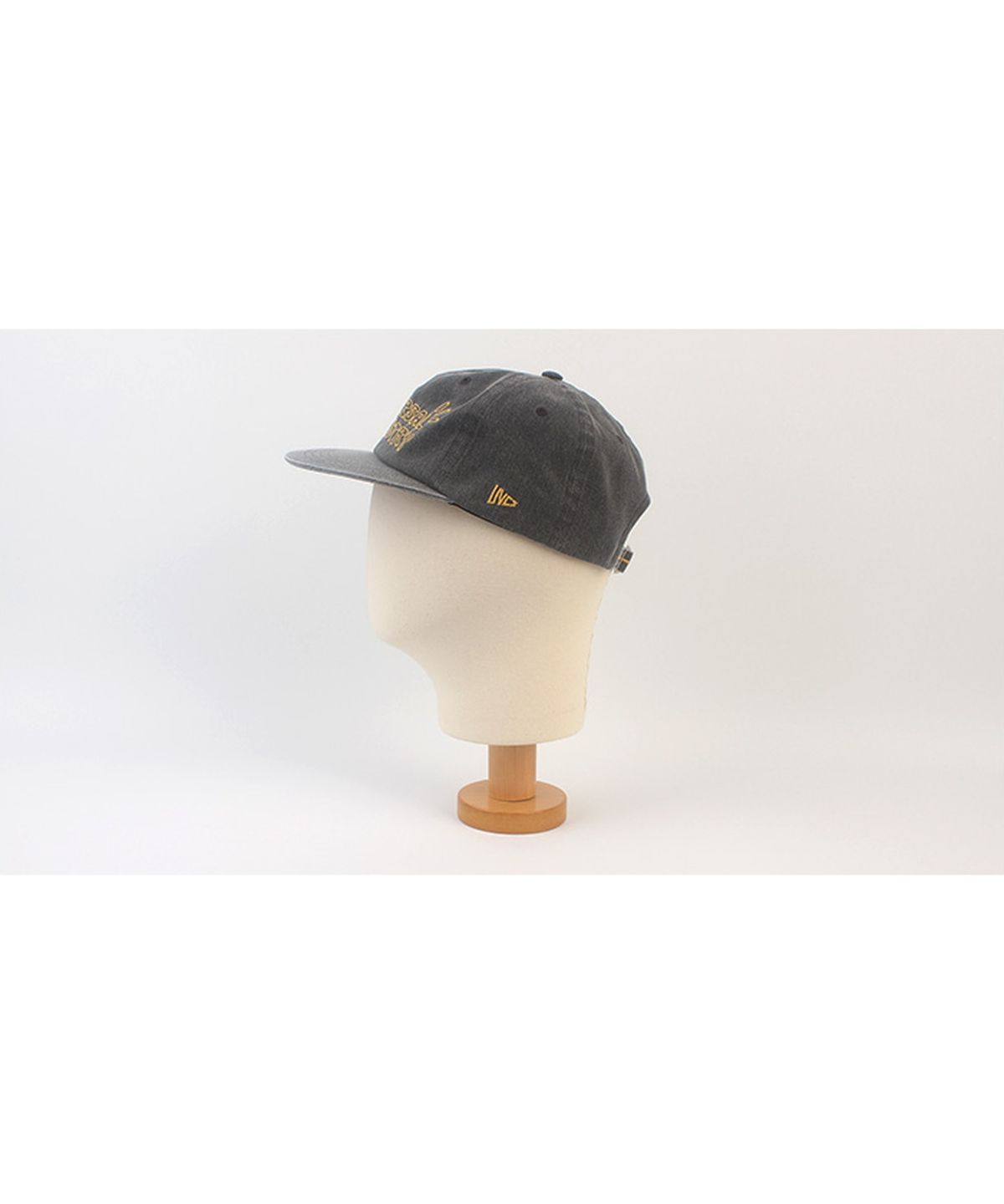 유니버셜 케미스트리(UNIVERSAL CHEMISTRY) Kitch Pigment Washing Gray Strapback Cap 피그먼트모자