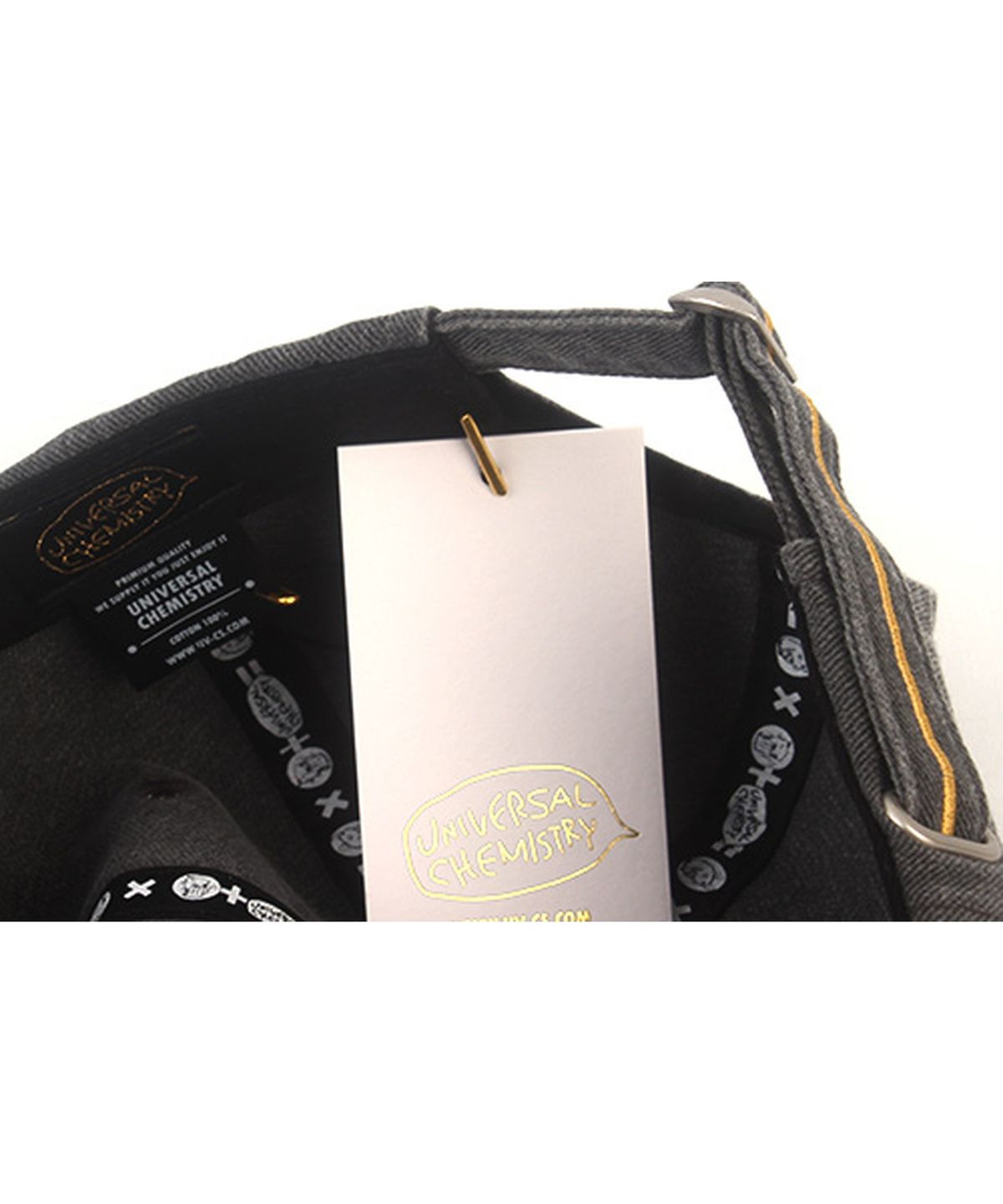유니버셜 케미스트리(UNIVERSAL CHEMISTRY) Kitch Pigment Washing Gray Strapback Cap 피그먼트모자