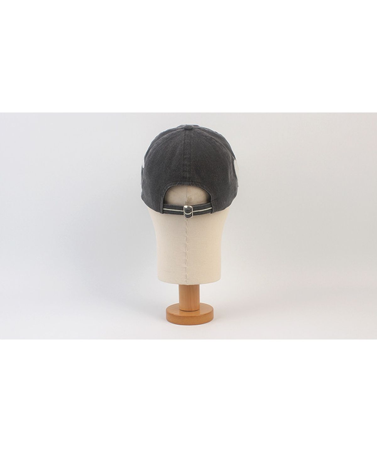 유니버셜 케미스트리(UNIVERSAL CHEMISTRY) Patch Pigment Washing Gray Ballcap 피그먼트모자