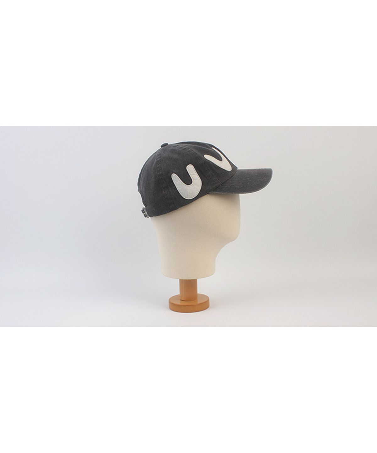 유니버셜 케미스트리(UNIVERSAL CHEMISTRY) Patch Pigment Washing Gray Ballcap 피그먼트모자