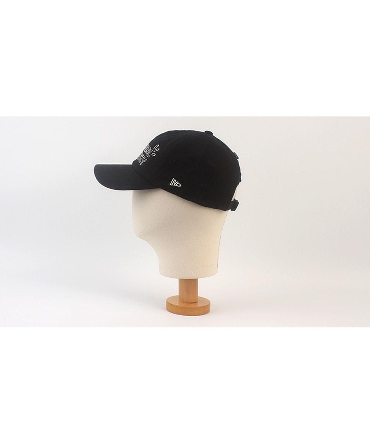 유니버셜 케미스트리(UNIVERSAL CHEMISTRY) Kitch Linen Black Ballcap 린넨모자