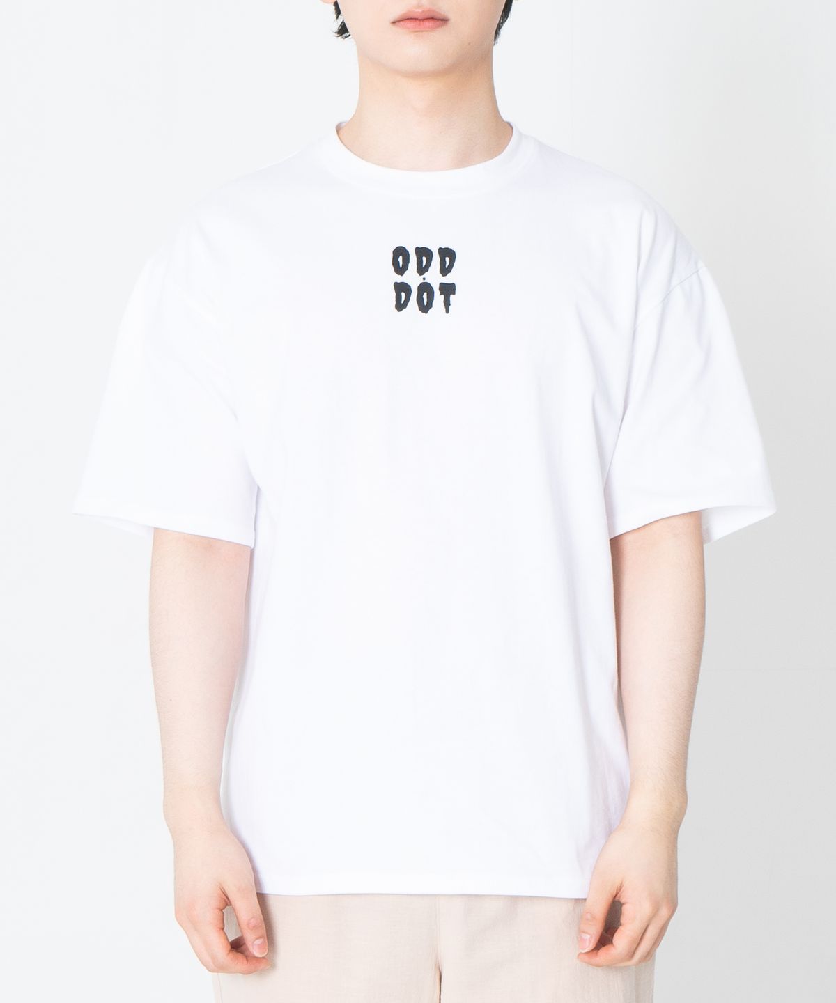 오드닷(ODD DOT) 오드 빅 로고 티셔츠_화이트