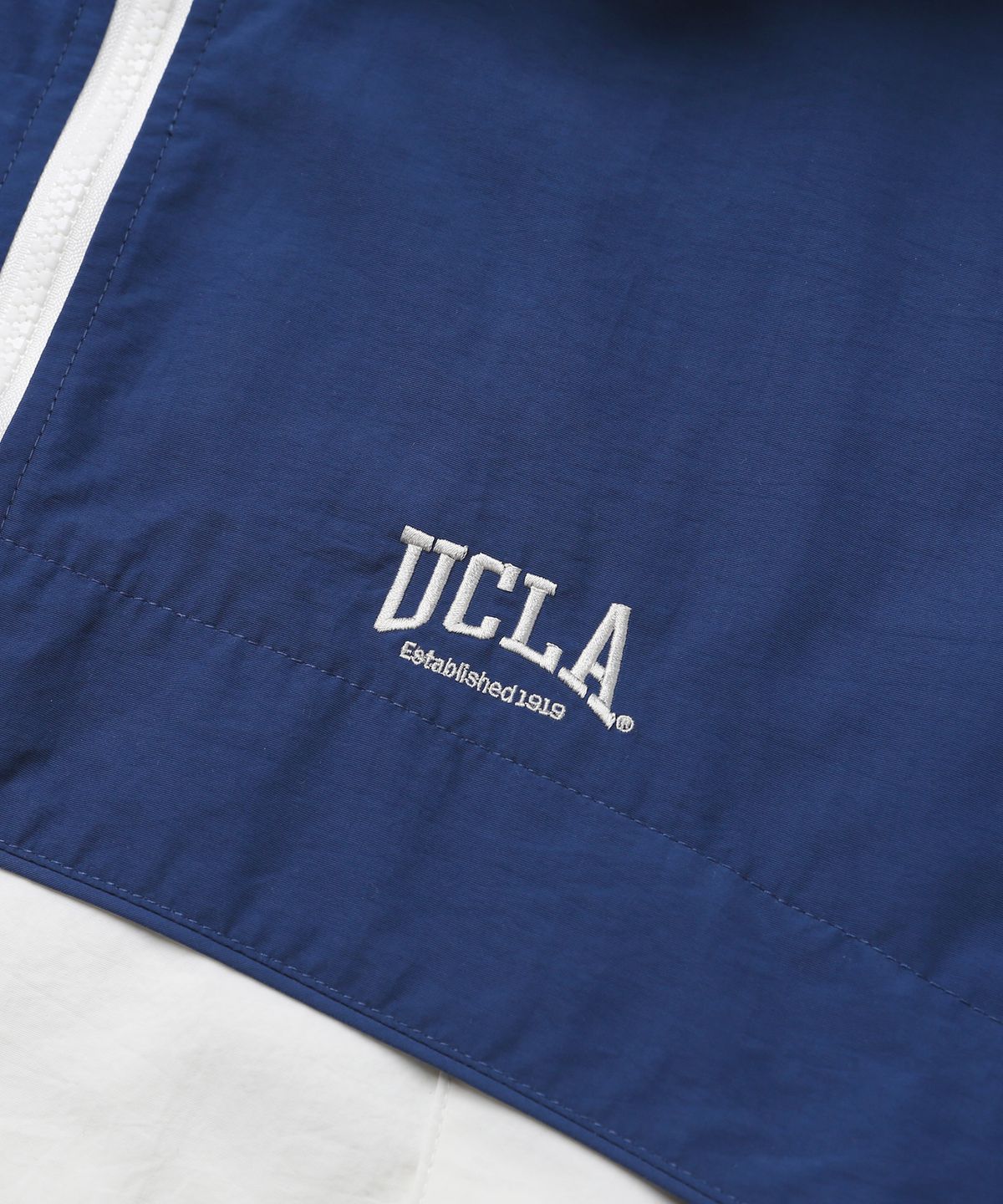 유씨엘에이(UCLA) 남여공용 컬러 블럭 윈드브레이커[BLUE](UA3UJ83_43)