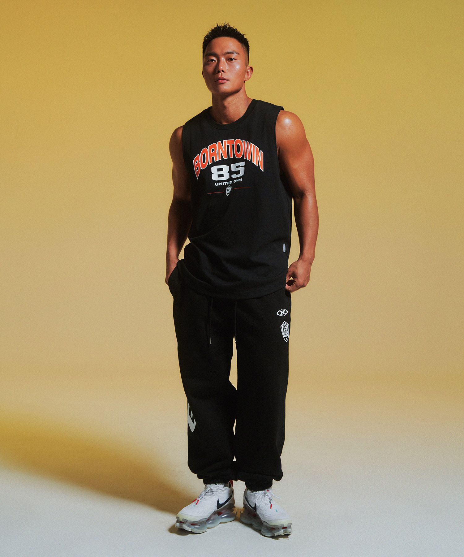 ★2024SS新作★BORN TO WIN★BIG LOGO COMFORT FIT SLEEVELESS MUSINSA | BORN TO WIN 85 GYM COMFORT FIT SLEEVELESS [BLACK]