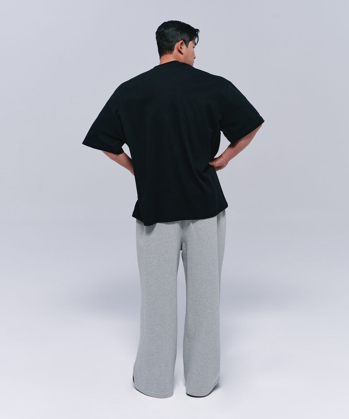 본투윈(BORN TO WIN) SYMBOL B LOGO T-SHIRTS [BLACK]