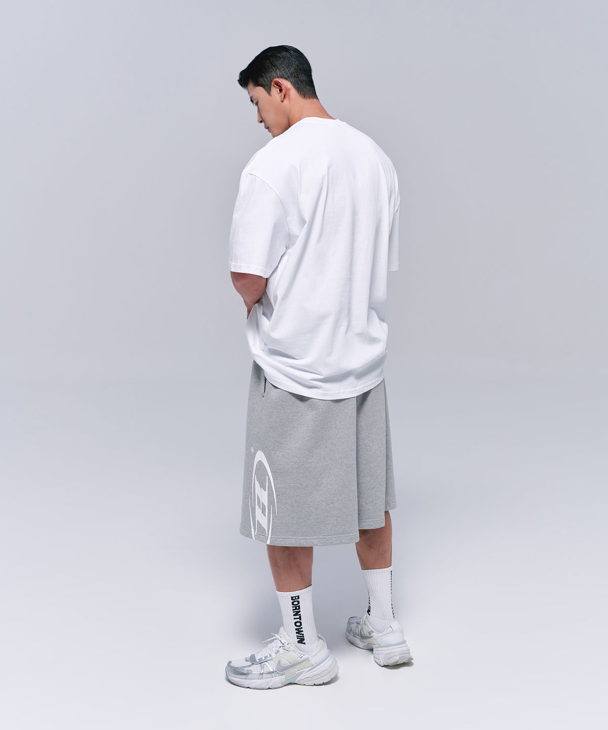 본투윈(BORN TO WIN) SYMBOL B LOGO T-SHIRTS [WHITE]