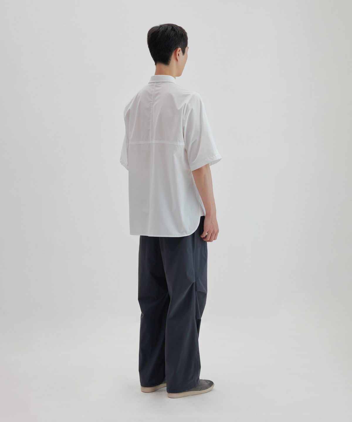 넌블랭크(NONBLANK) 히든 버튼 다운 셔츠_WHITE