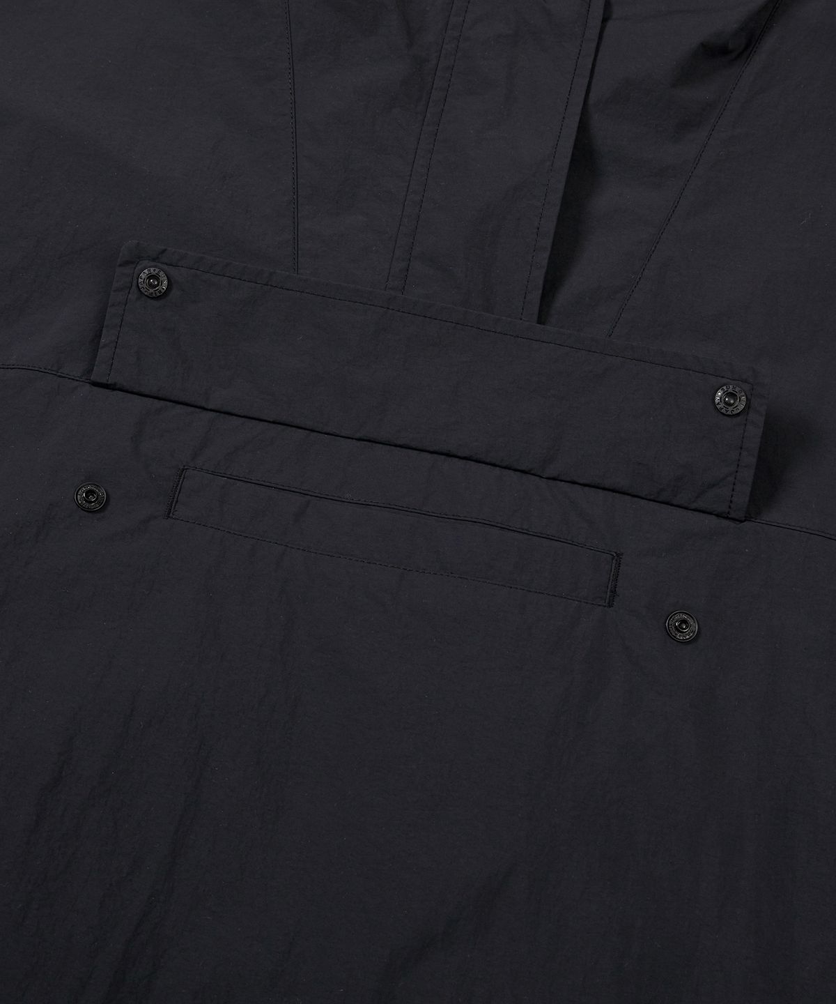 스노우피크 어패럴(SNOWPEAK APPAREL) 타슬란 여성 우븐 반팔 아노락 Black (S24MWLAN51)