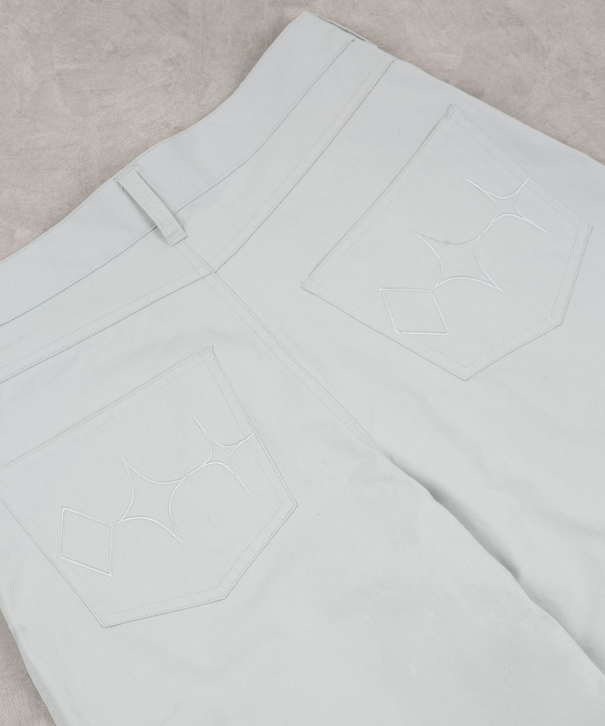 헤레틱(HERETIC) HERETIC PINTUCK COTTON PANTS / light grey