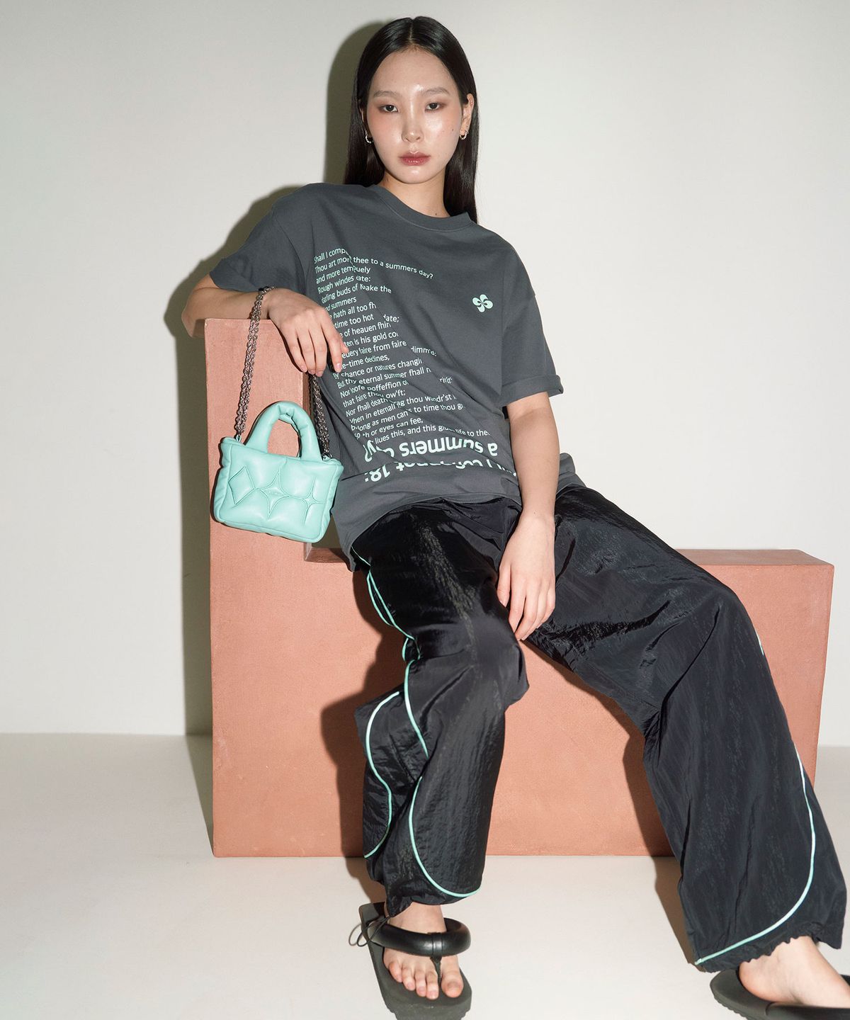 헤레틱(HERETIC) SONNET 18 T-SHIRT / charcoal