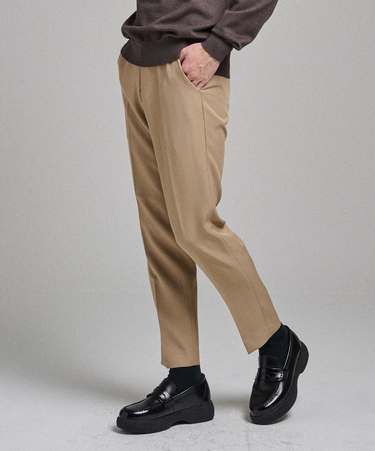 아날로그무드(ANALOG MOOD) 세미 와이드 히든 밴딩 슬랙스 (브라운)