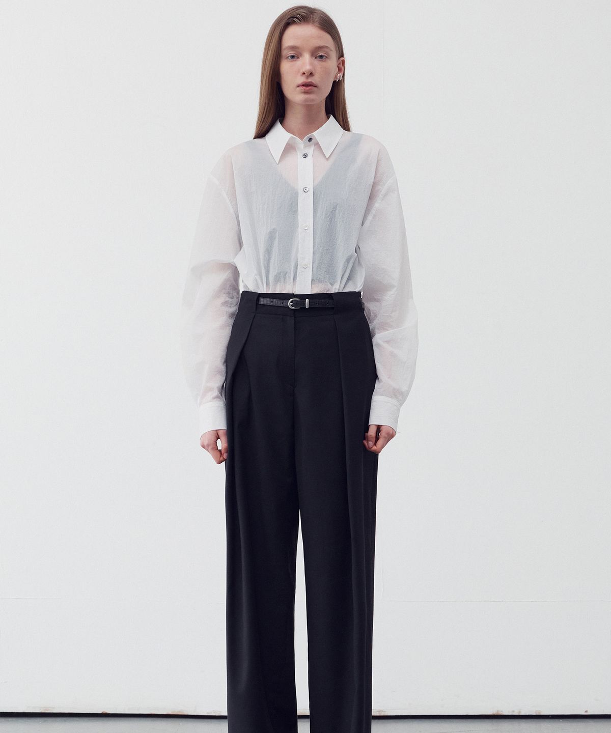리이(RE RHEE) BELT WAIST DETAIL WIDE LEG TROUSERS BLACK
