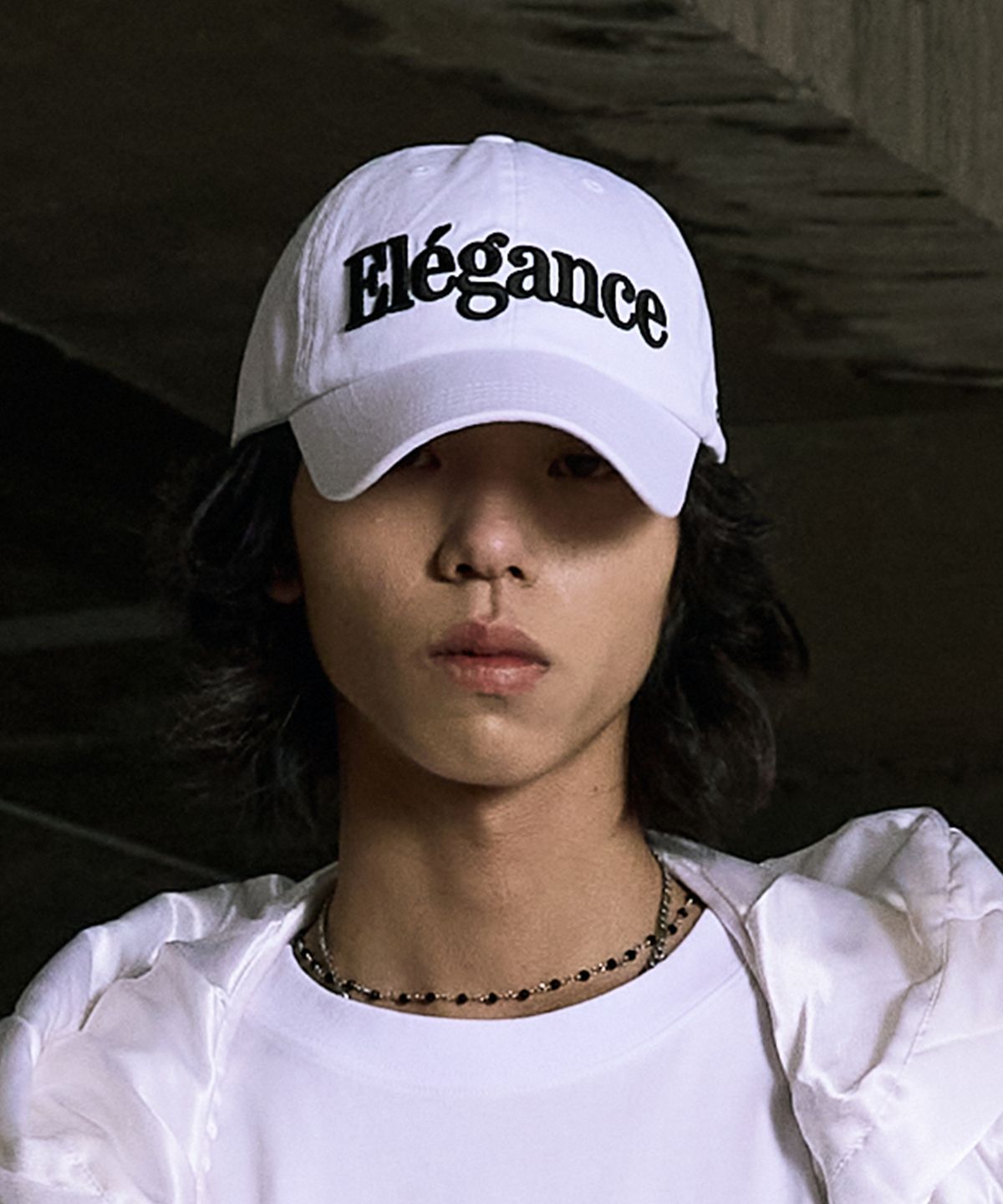슬로우애시드(SLOWACID) 앙드레김 X 슬로우애시드 ELEGANCE 볼캡 [화이트]