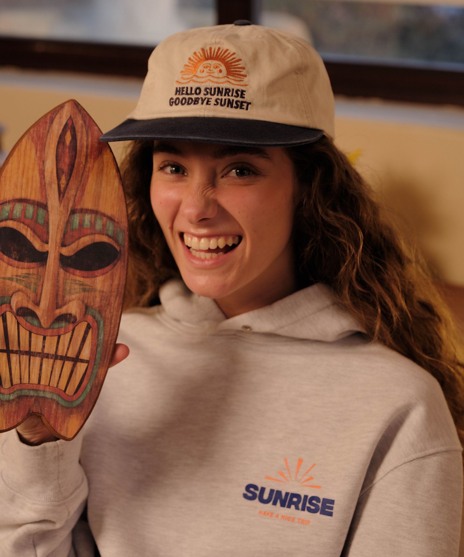 MUSINSA公式 | HELLO SUNRISE 90s Logo 6-Panel Cap - Beige & Navy