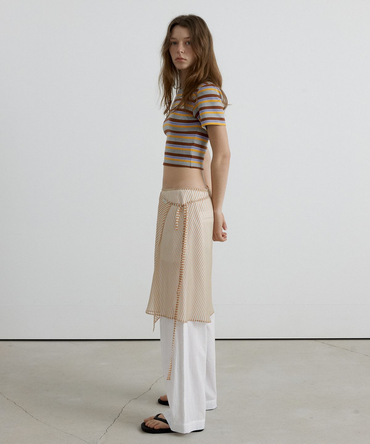 오버듀플레어(OVERDUEFLAIR) STRIPE CROP T-SHIRT_MELANGE GREY