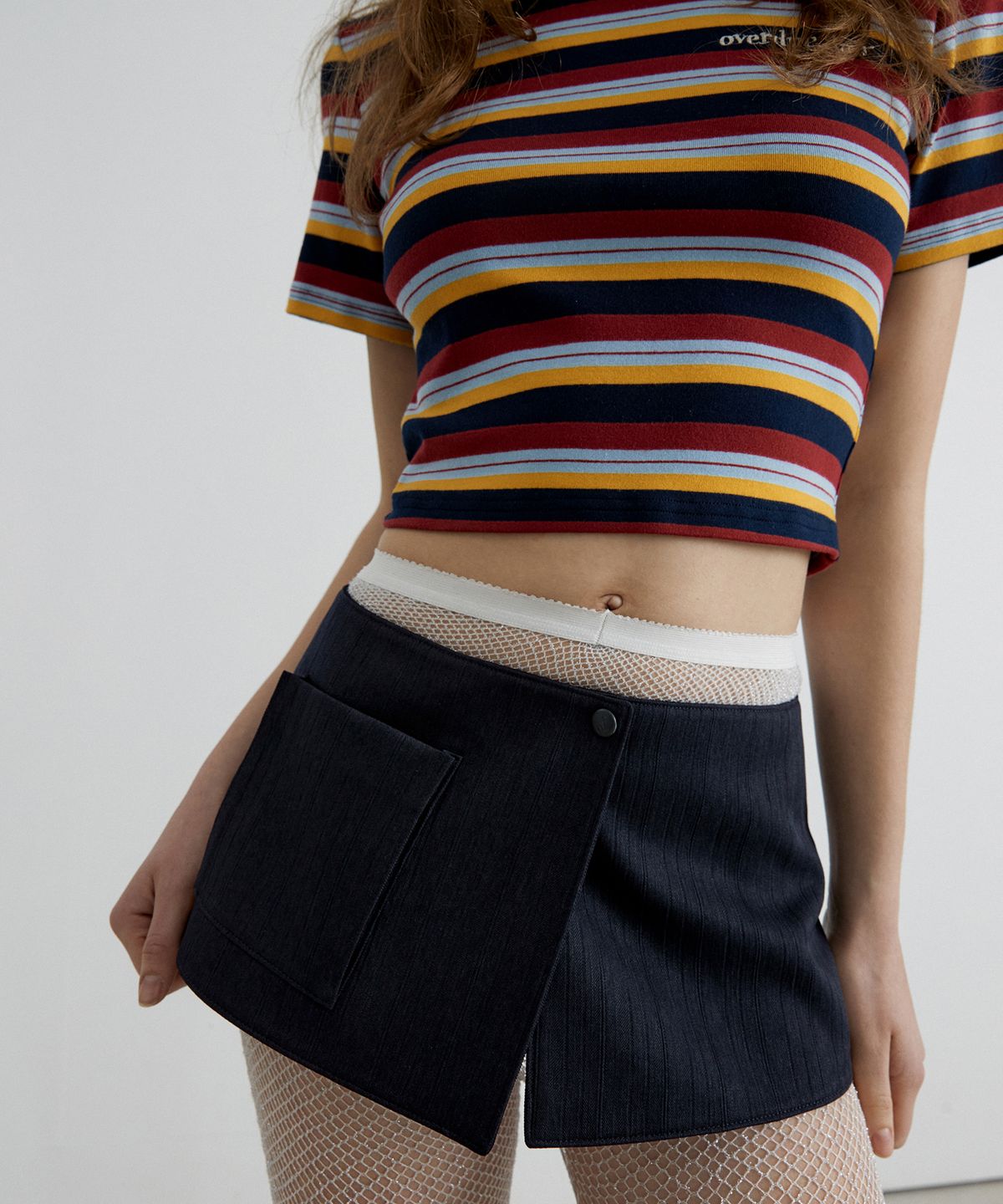 오버듀플레어(OVERDUEFLAIR) STRIPE CROP T-SHIRT_NAVY