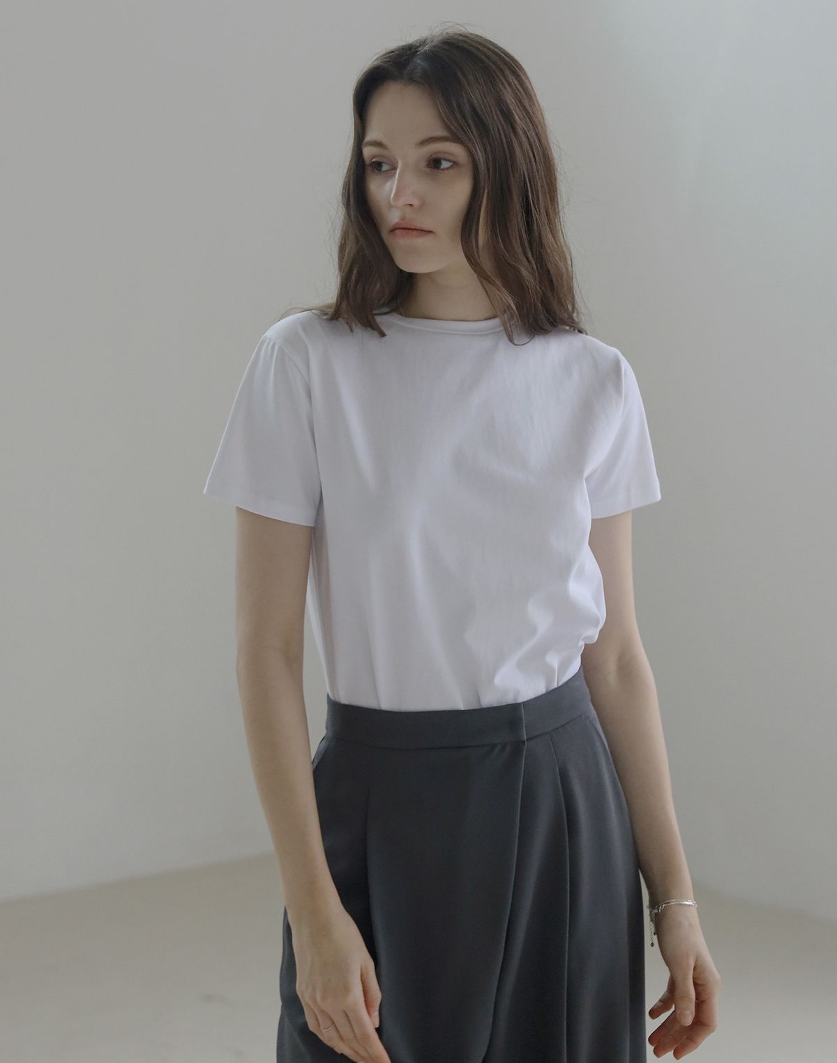 켈리도나휴(KELLY DONAHUE) 실켓 베이직 하프 티셔츠