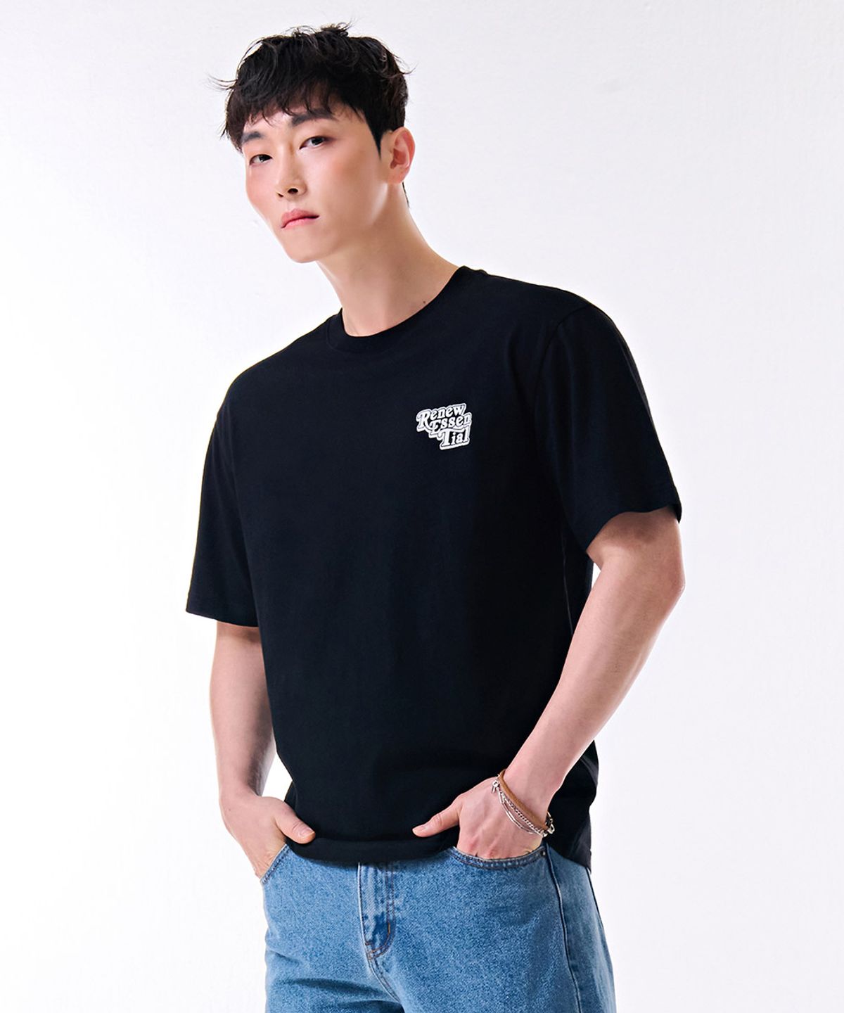 체이스컬트(CHASECULT) 공용 가슴 그래픽 반팔 티셔츠-DBZU5801C03