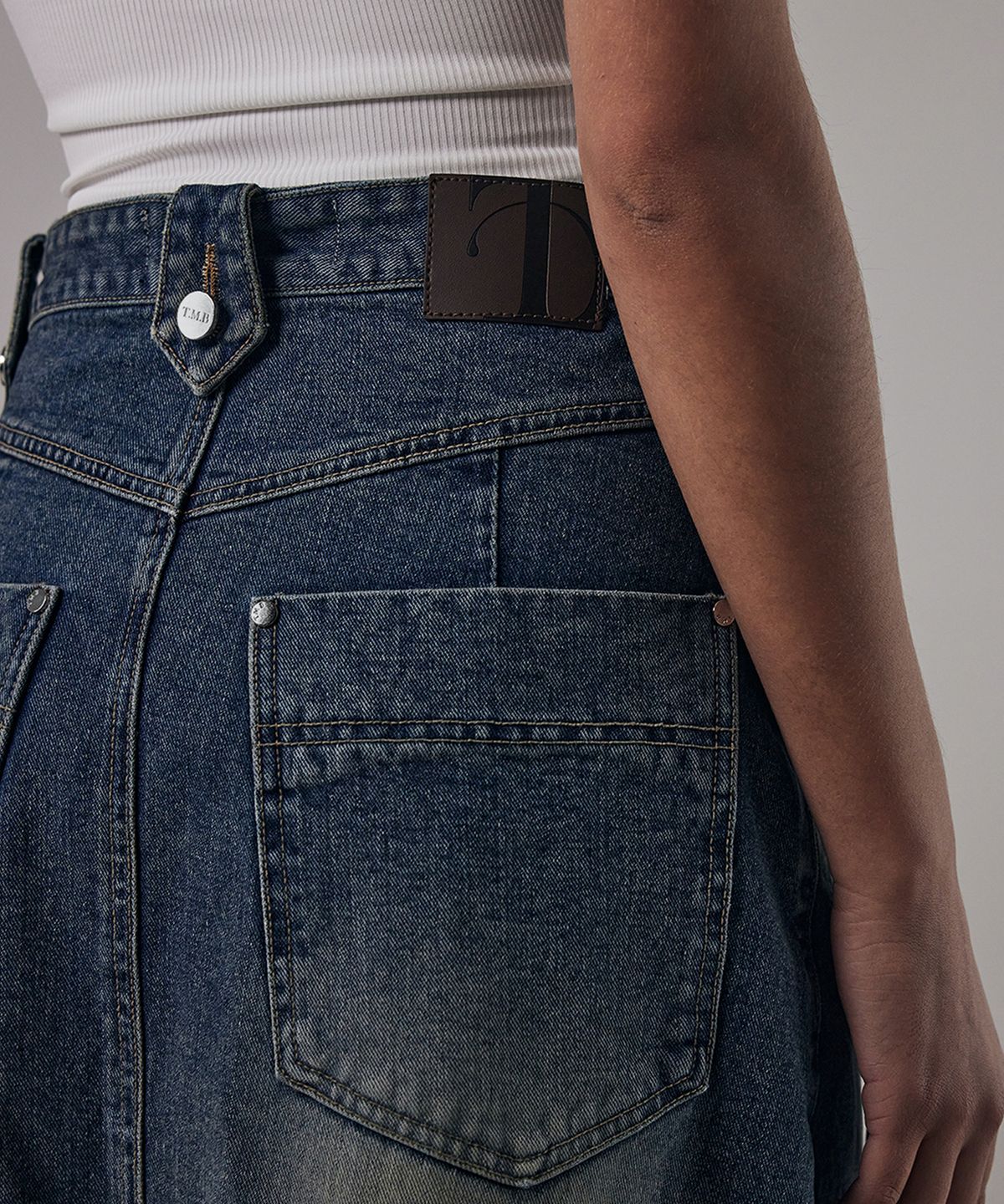 트리밍버드(TREEMINGBIRD) Front Yoke Denim Long Skirt [ Dark Blue ]