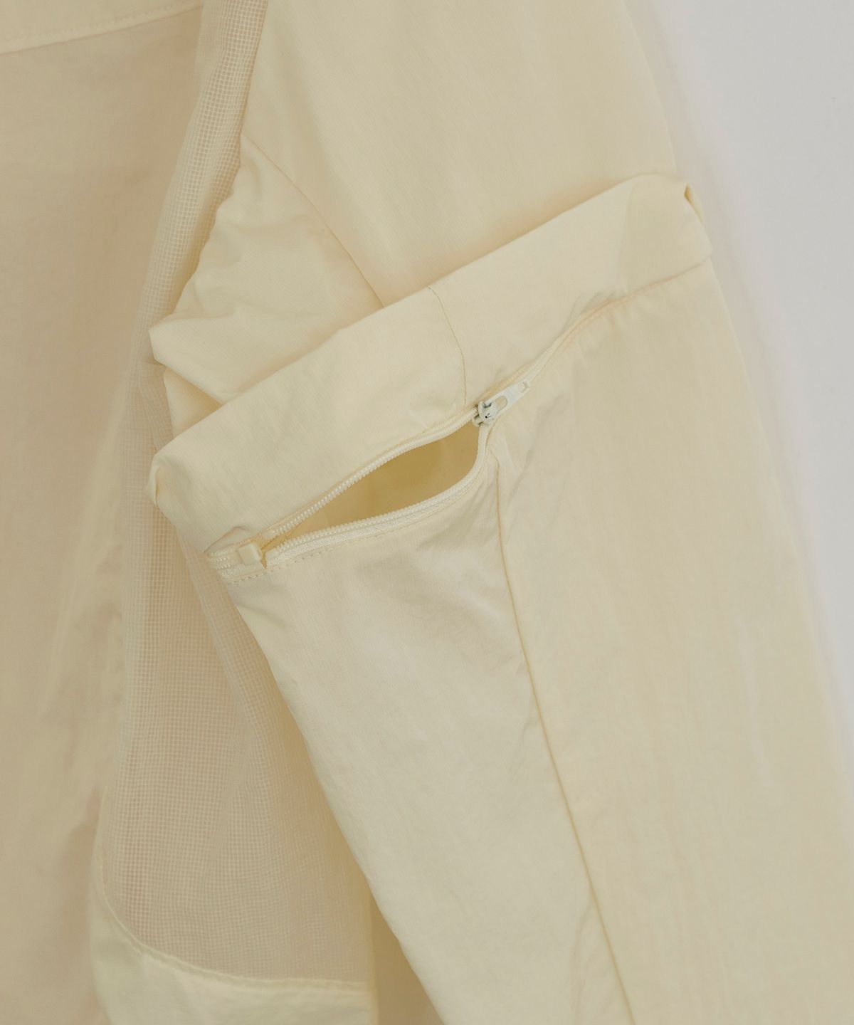 이이(EE) DETACHABLE WINDBREAKER LEMON