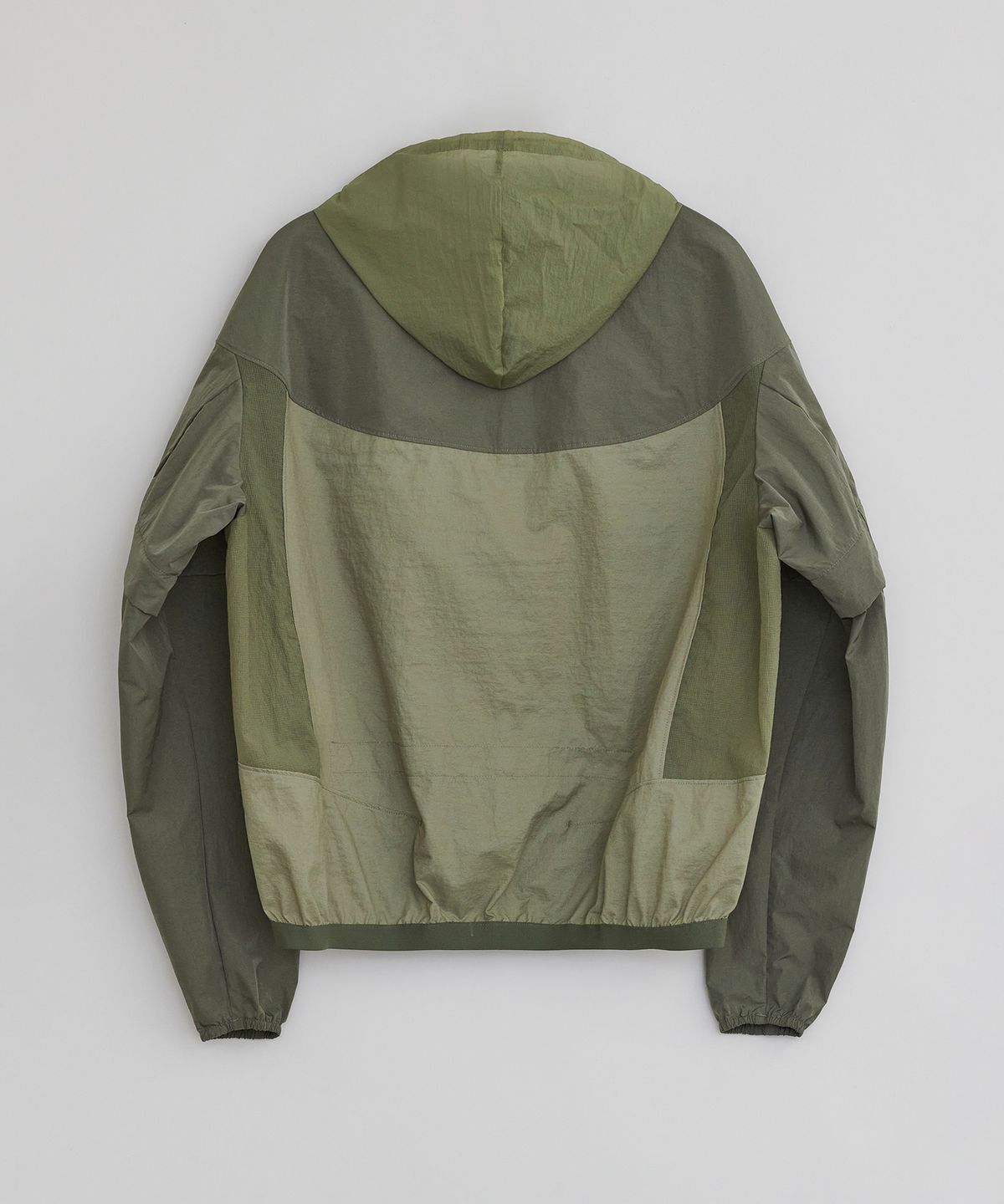 이이(EE) DETACHABLE WINDBREAKER OLIVE
