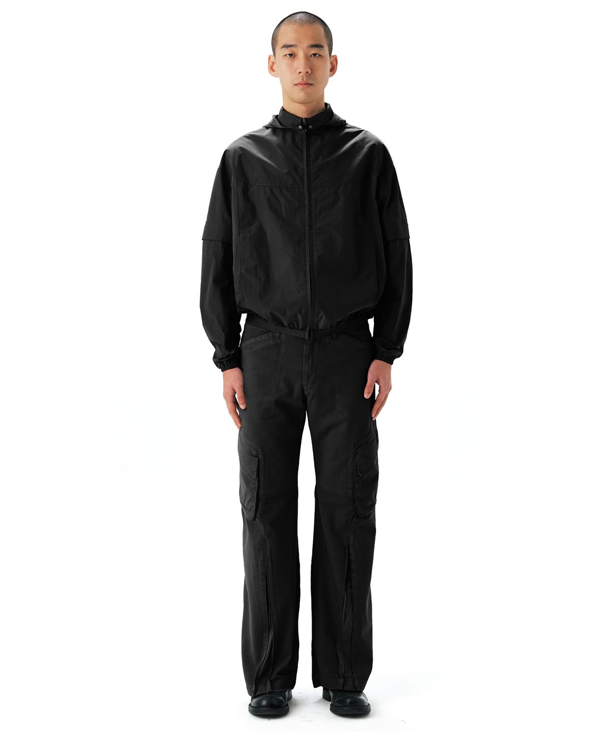 이이(EE) DETACHABLE WINDBREAKER BLACK