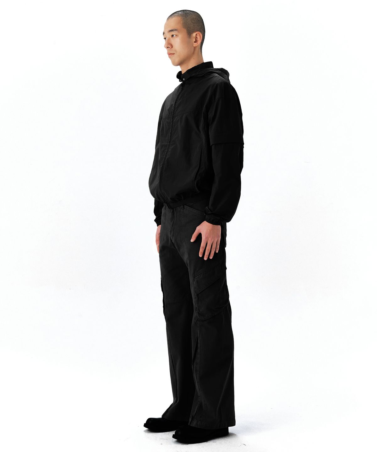 이이(EE) DETACHABLE WINDBREAKER BLACK