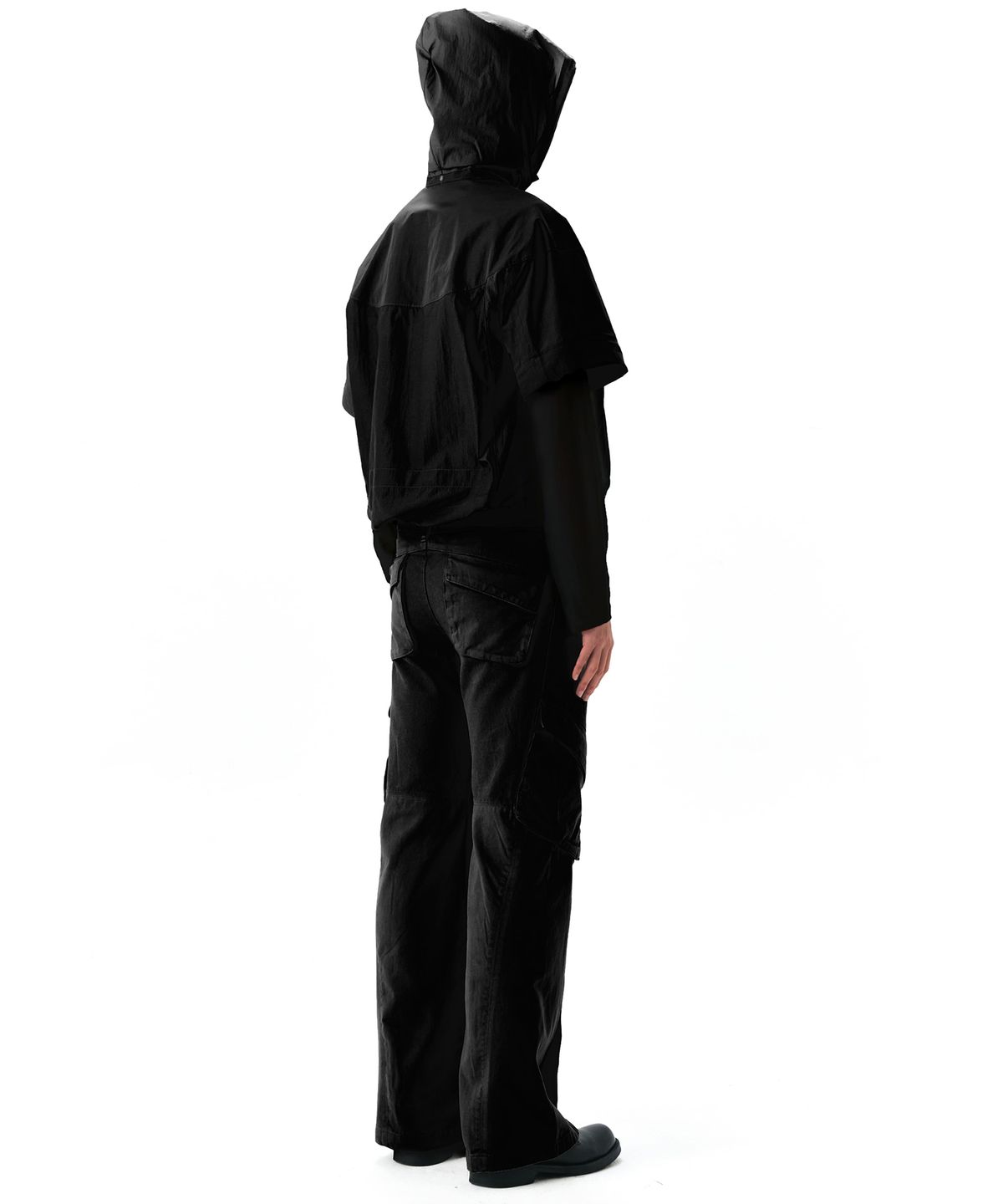 이이(EE) DETACHABLE WINDBREAKER BLACK