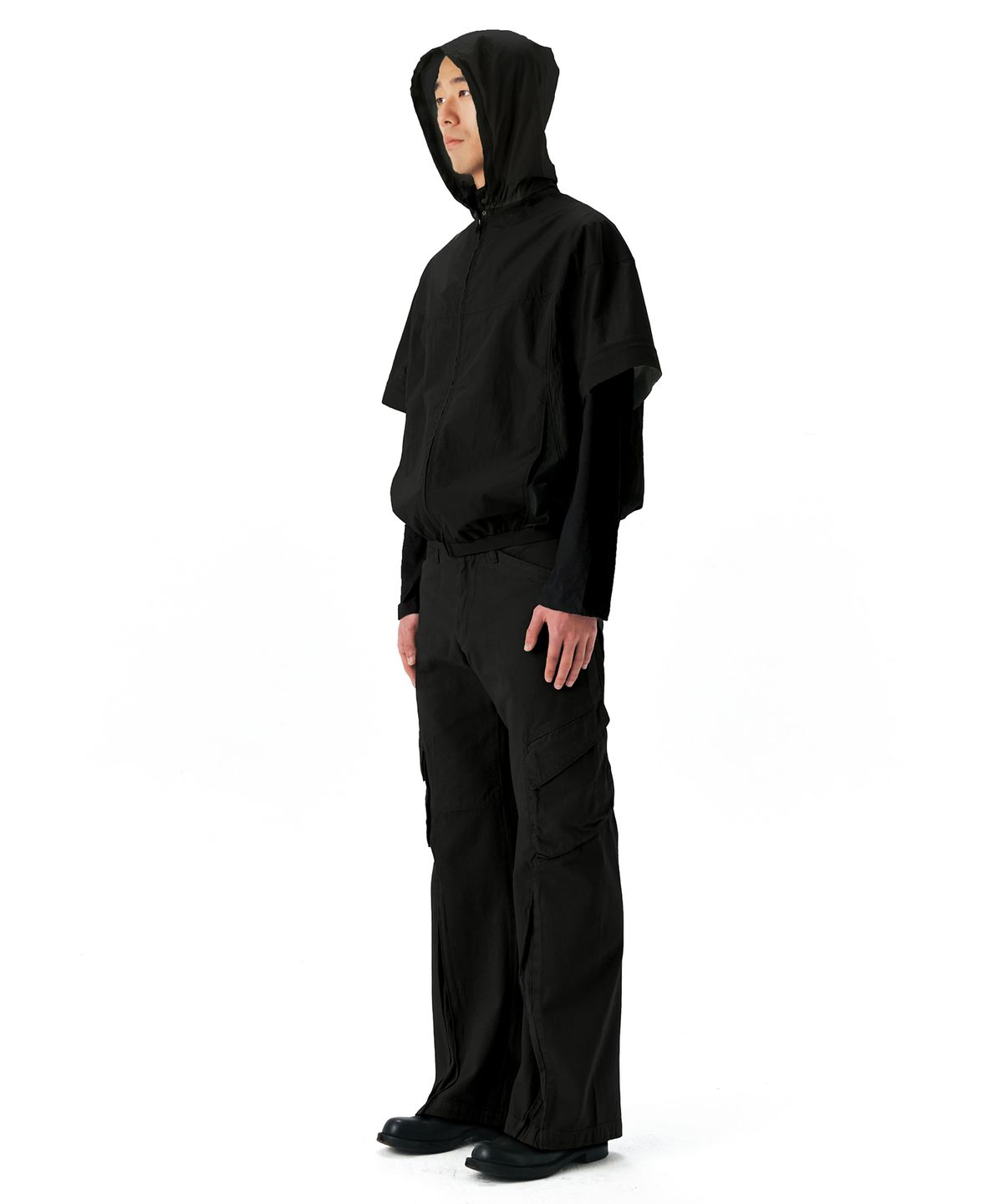 이이(EE) DETACHABLE WINDBREAKER BLACK