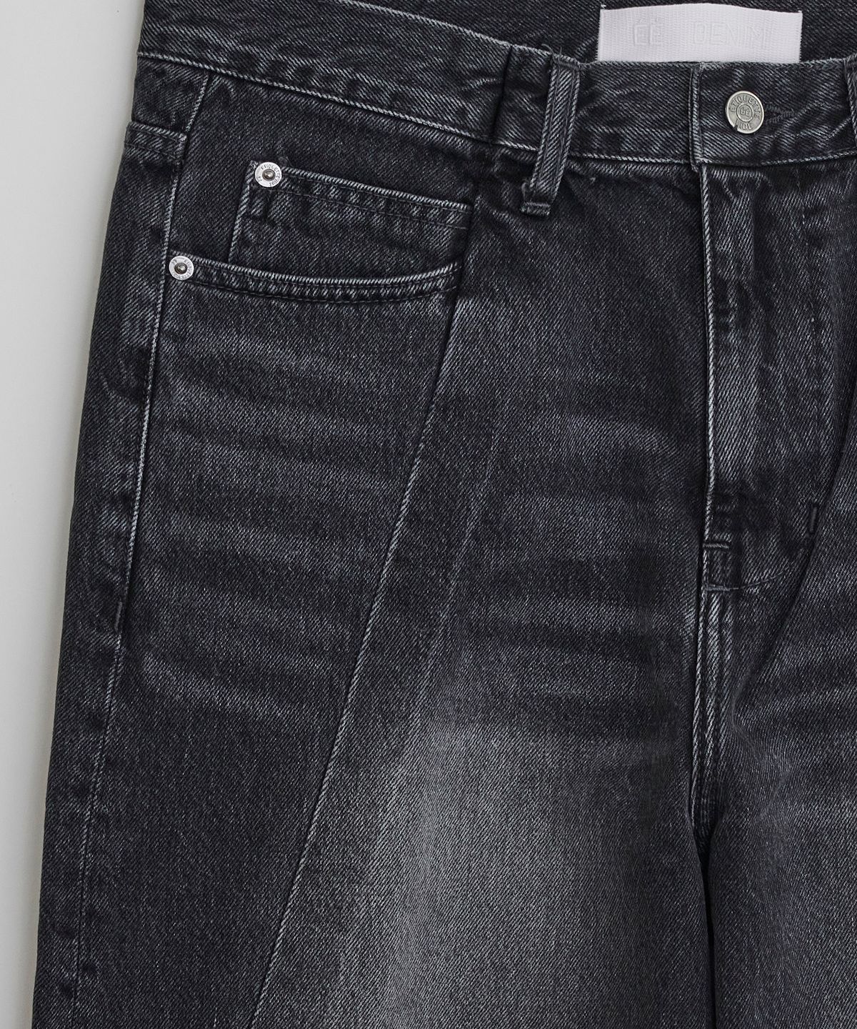 이이(EE) CURVED DENIM PANTS BLACK