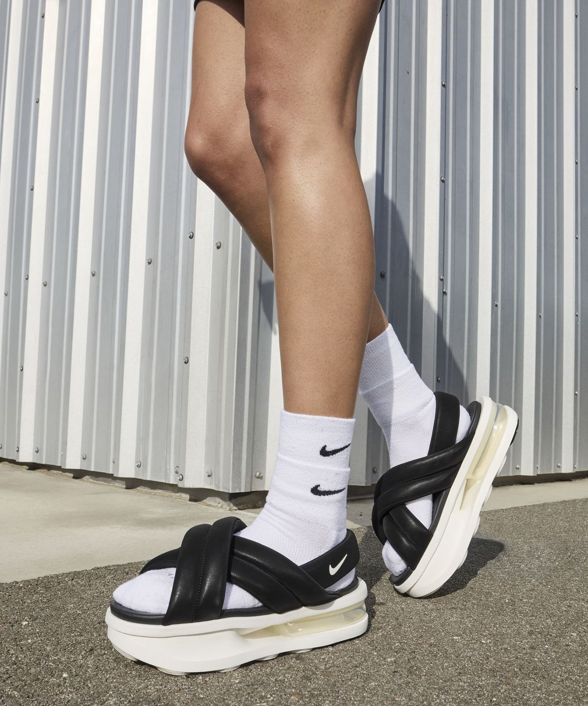 나이키(NIKE) 에어 맥스 아일라 샌들 W - 블랙:세일 / FJ5929-002