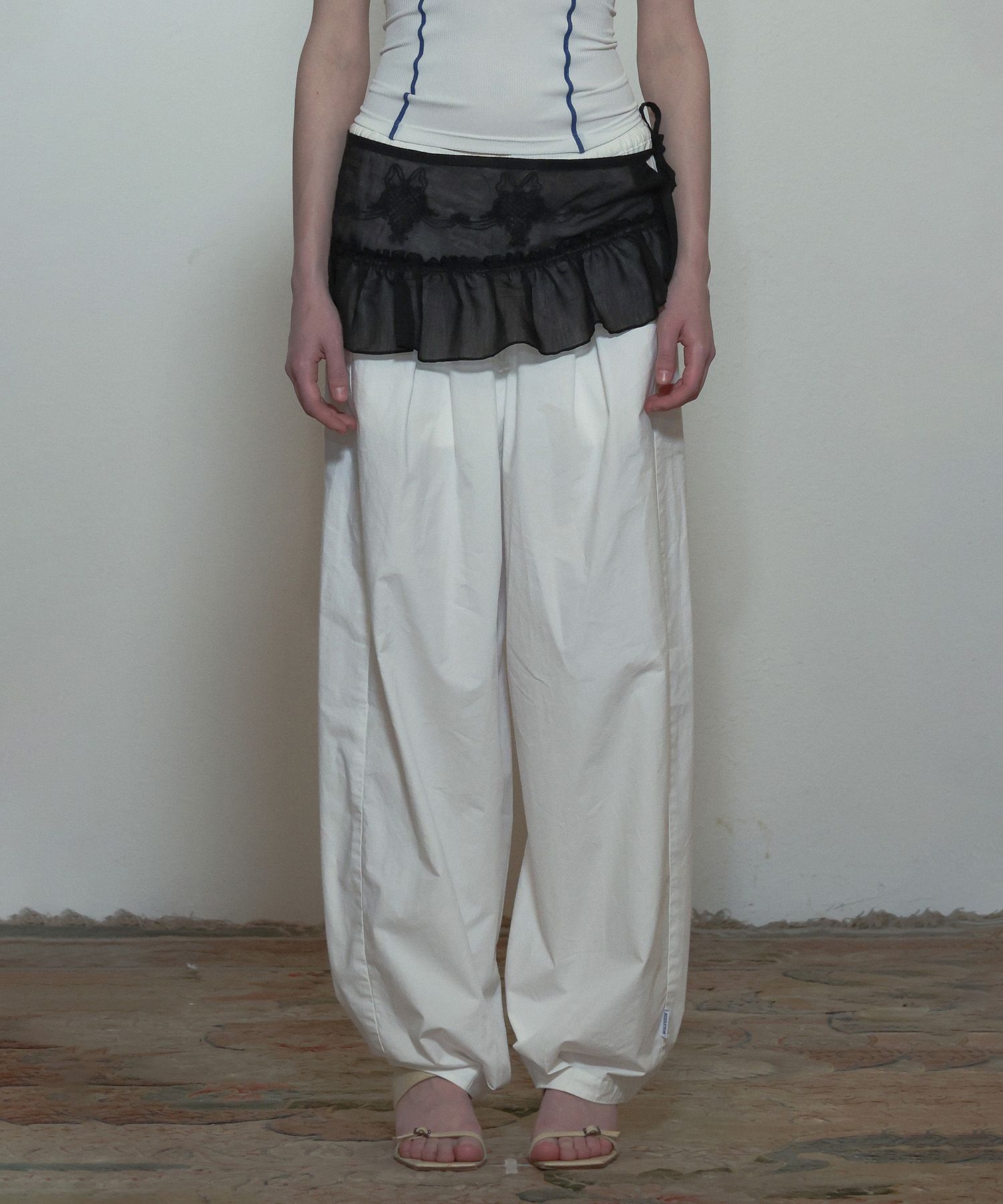 ★SCULPTOR★送料込み★韓国★大人気★My Go To Pintuck Pants MUSINSA公式 | SCULPTOR My Go To Pintuck Pants White