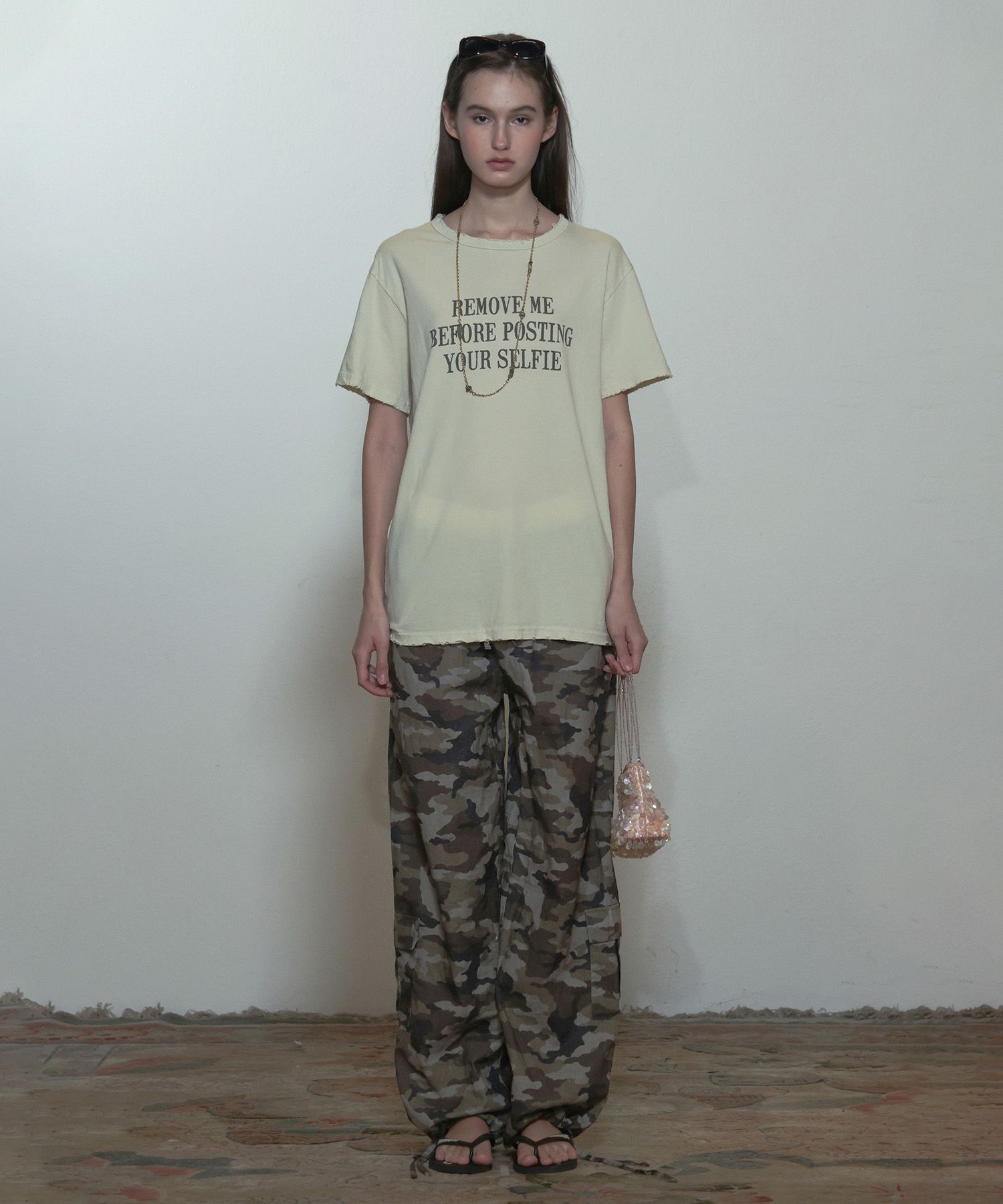 MUSINSA | SCULPTOR Photo Bomber Tee Cream