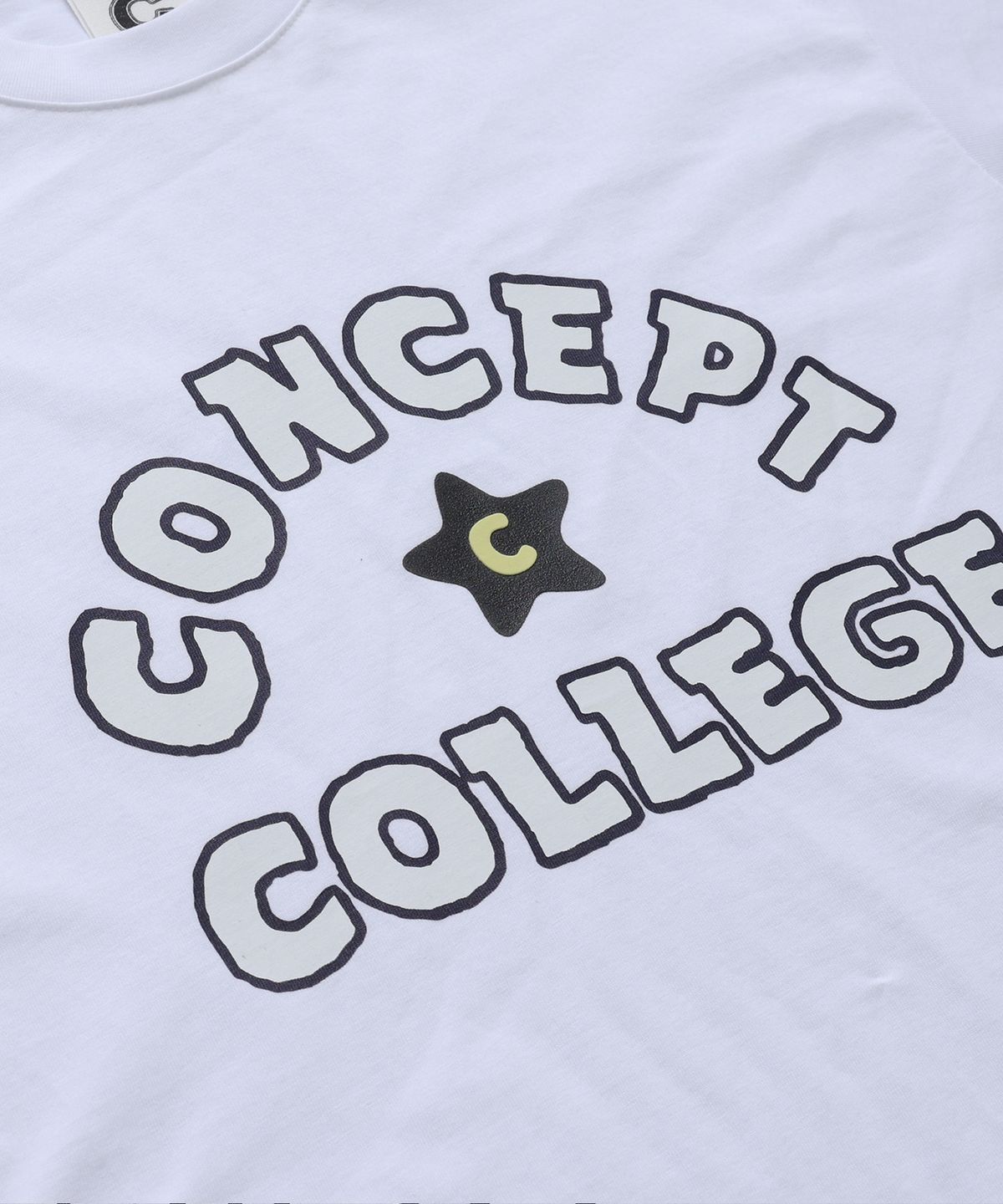 컨셉트컬리지(CONCEPTCOLLEGE) 컨셉트 컬리지 핸드 로고 화이트 반팔 티셔츠 [남녀공용]