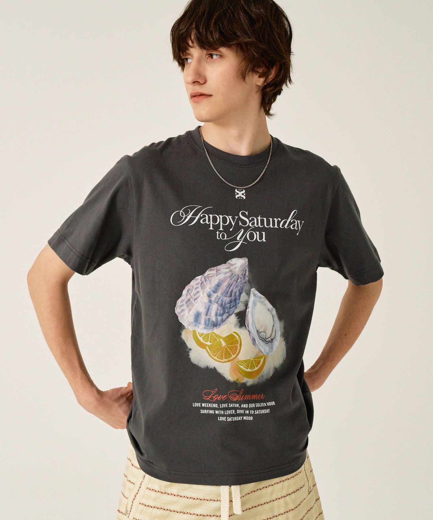 ◆SATUR◆ Oyster Graphic Short Sleeve T-Shirt Retro Charcoal MUSINSA | SATUR Oyster Graphic Short-sleeved T-shirt Retro