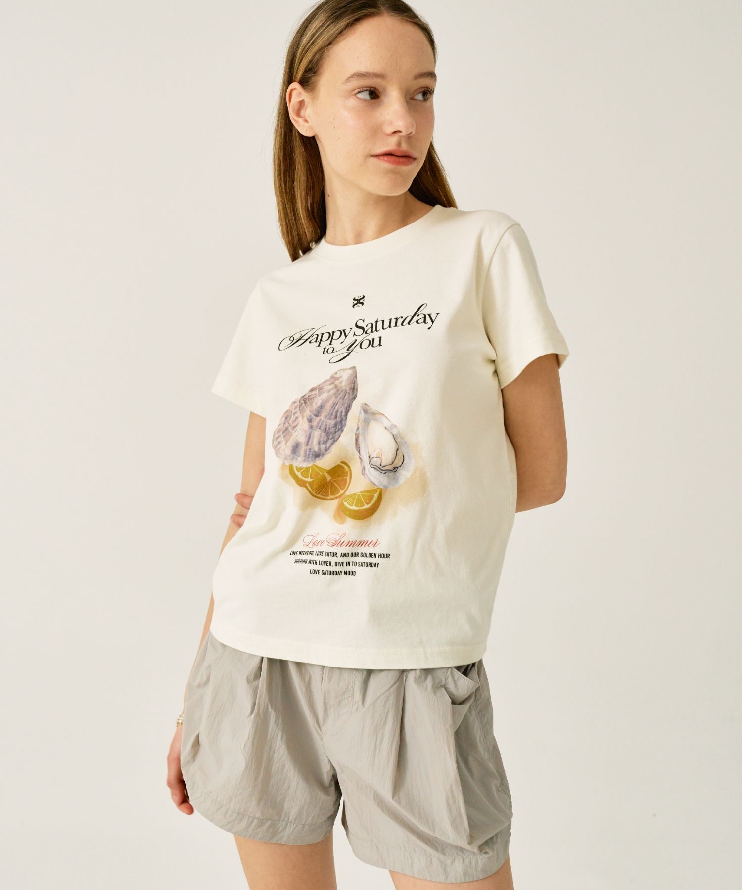 ★SATUR★ Oyster Graphic Short Sleeve T-Shirt Retro Ivory MUSINSA | SATUR Oyster Graphic Short-sleeved T-shirt Retro Ivory