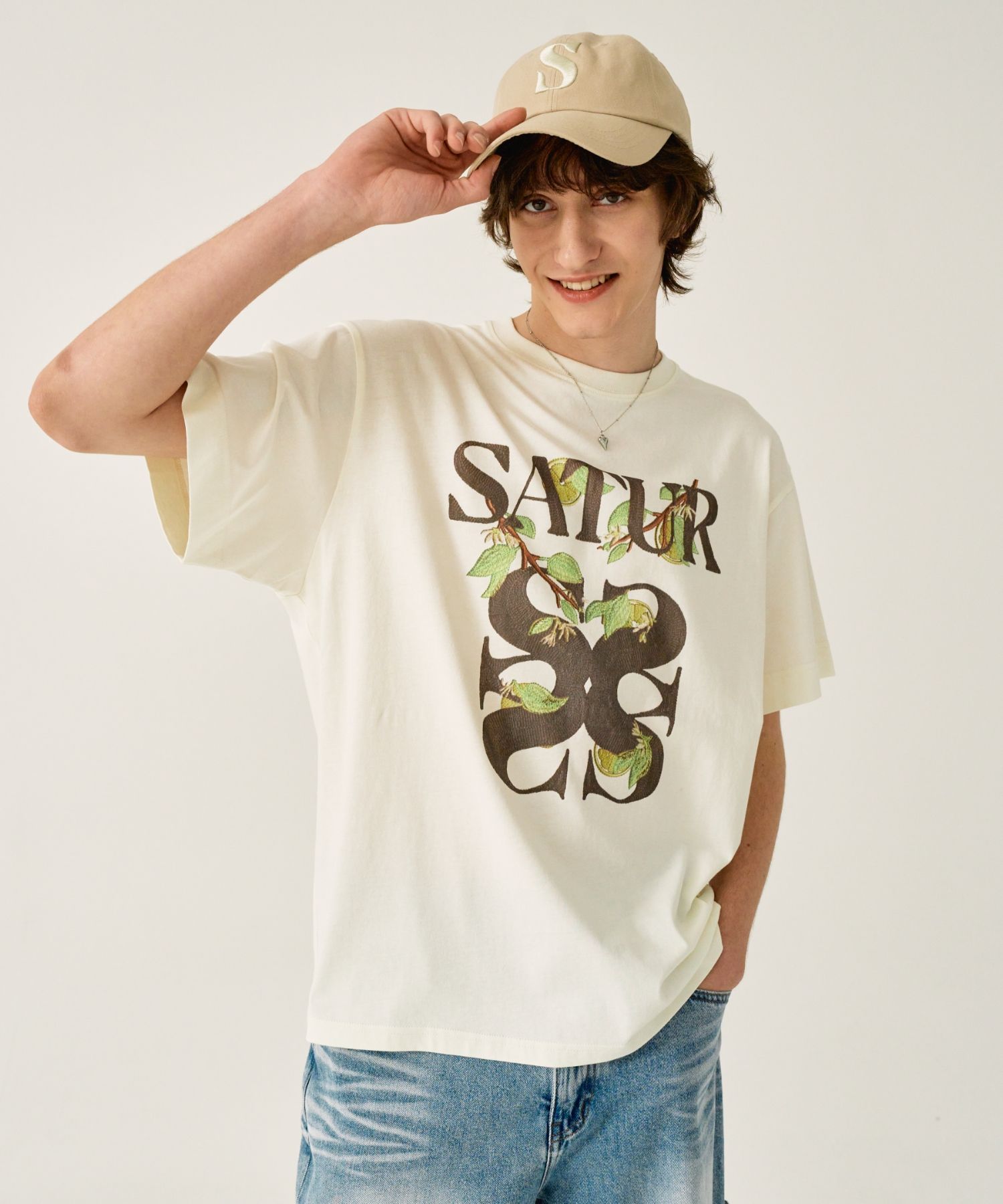 SATUR★Apero Leaf Graphic T-Shirt Resort Ivory★送料・関税込 MUSINSA | SATUR Apero Leaf Graphic Short Sleeve T-shirt