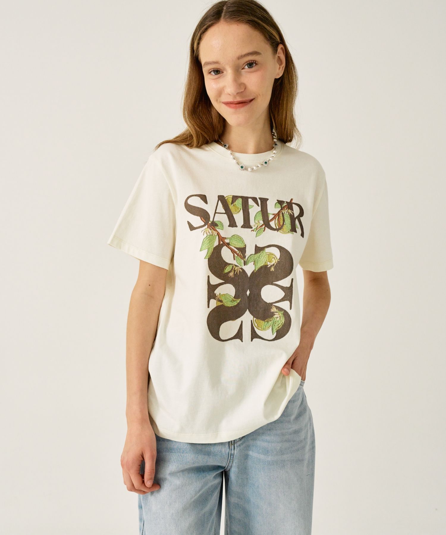 SATUR★Apero Leaf Graphic T-Shirt Resort Ivory★送料・関税込 SATUR☆Apero Leaf Graphic T-Shirt Resort Ivory☆送料・関税込