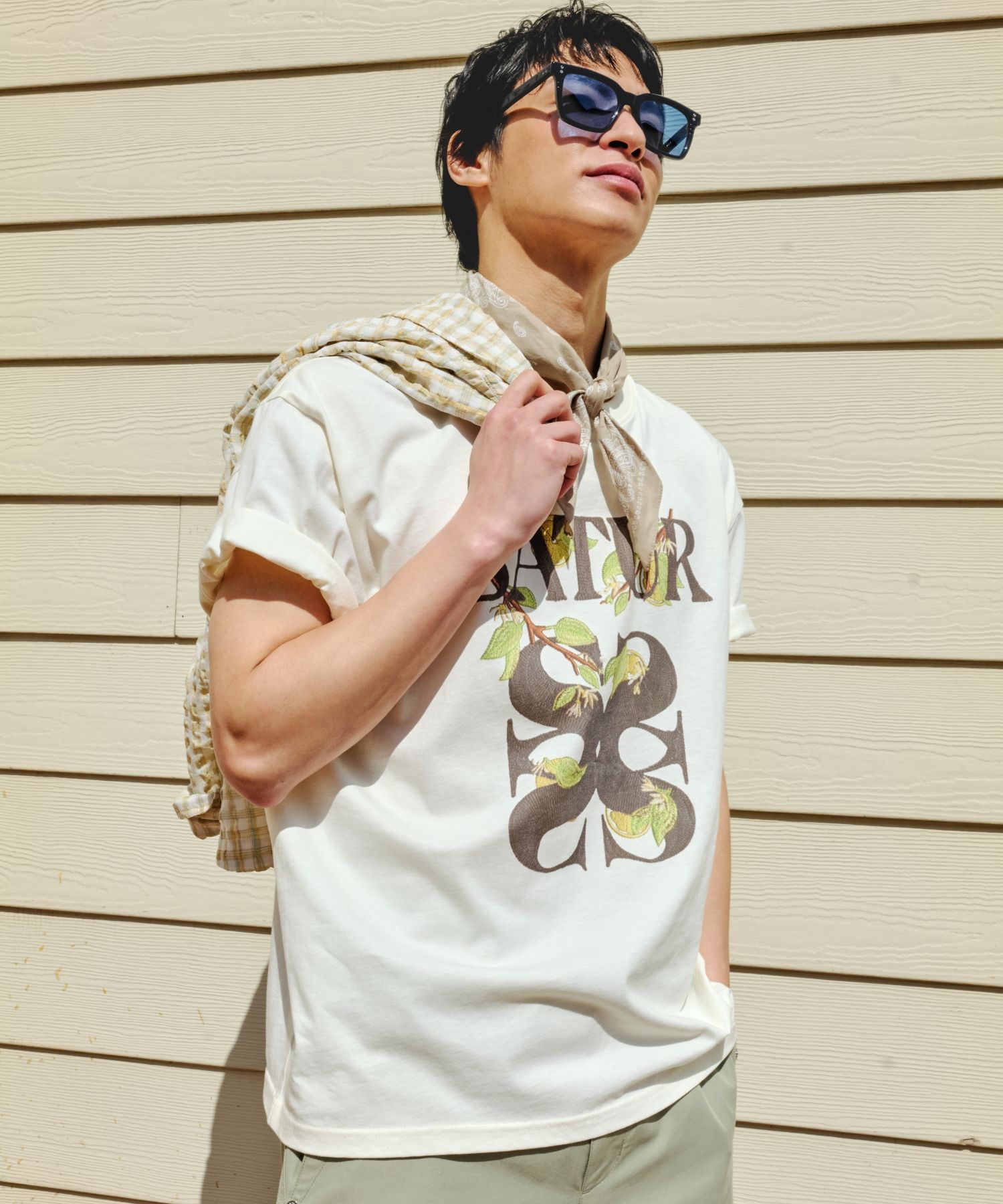 ★SATUR★ Apero Leaf Graphic Short Sleeve T-Shirt Resort Ivo MUSINSA | SATUR Apero Leaf Graphic Short Sleeve T-shirt