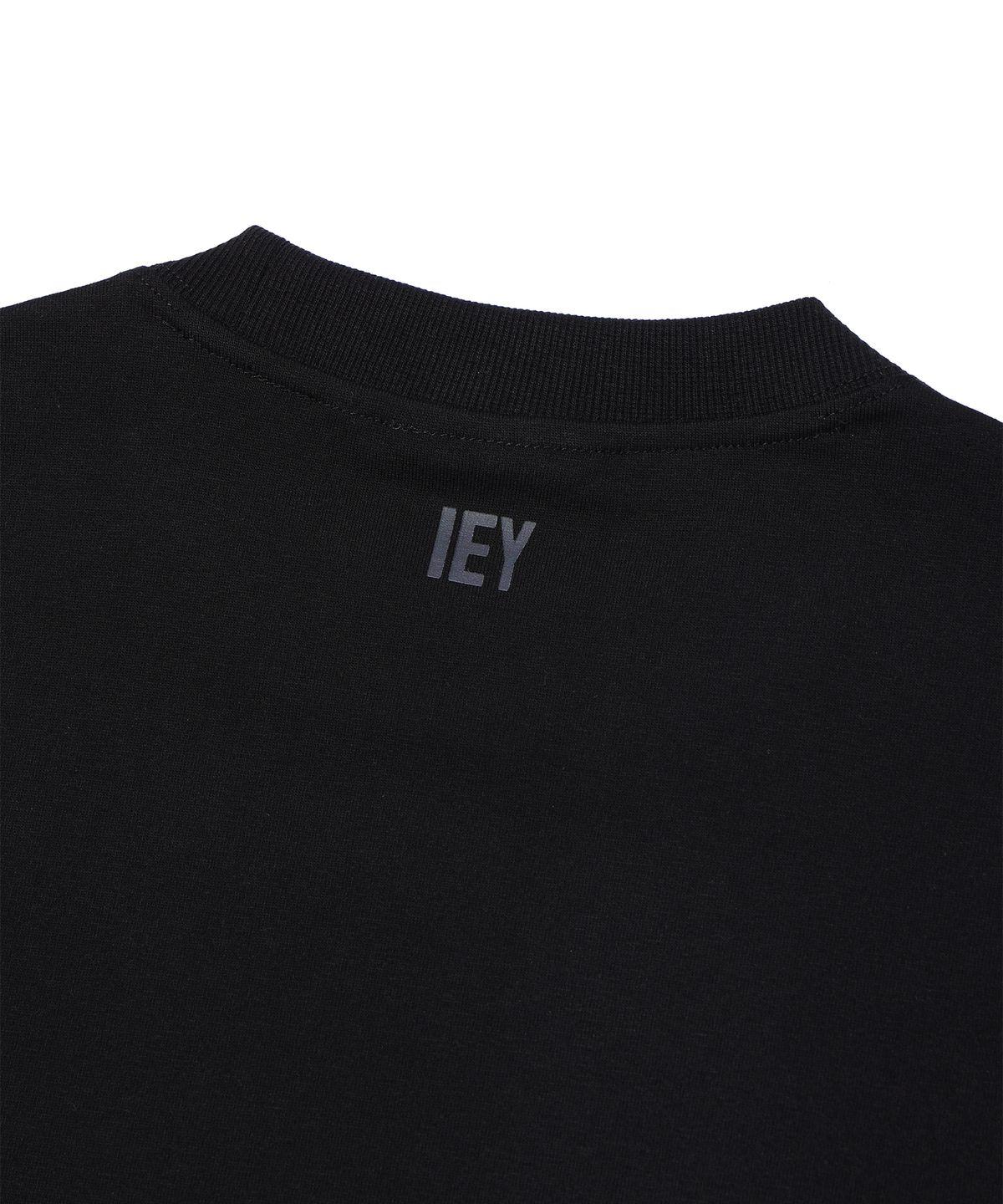 이에이(IEY) DOT LOGO T-SHIRTS Black