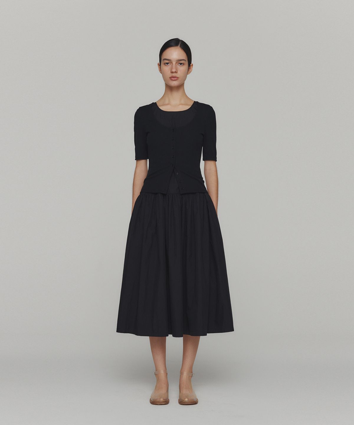 아모멘토(AMOMENTO) RIBBED BUTTON CARDIGAN TOP SET_BLACK