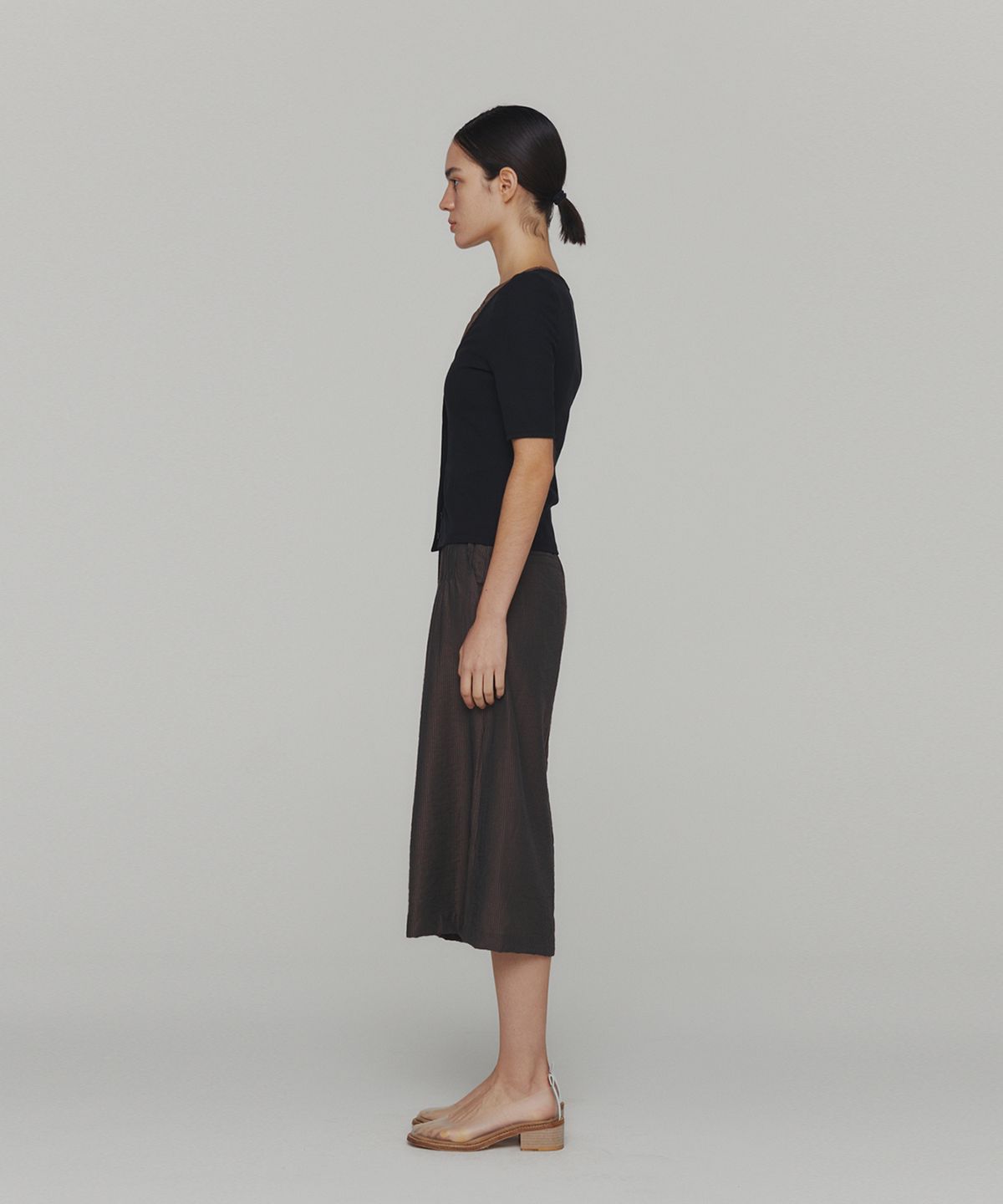 아모멘토(AMOMENTO) RIBBED BUTTON CARDIGAN TOP SET_BLACK