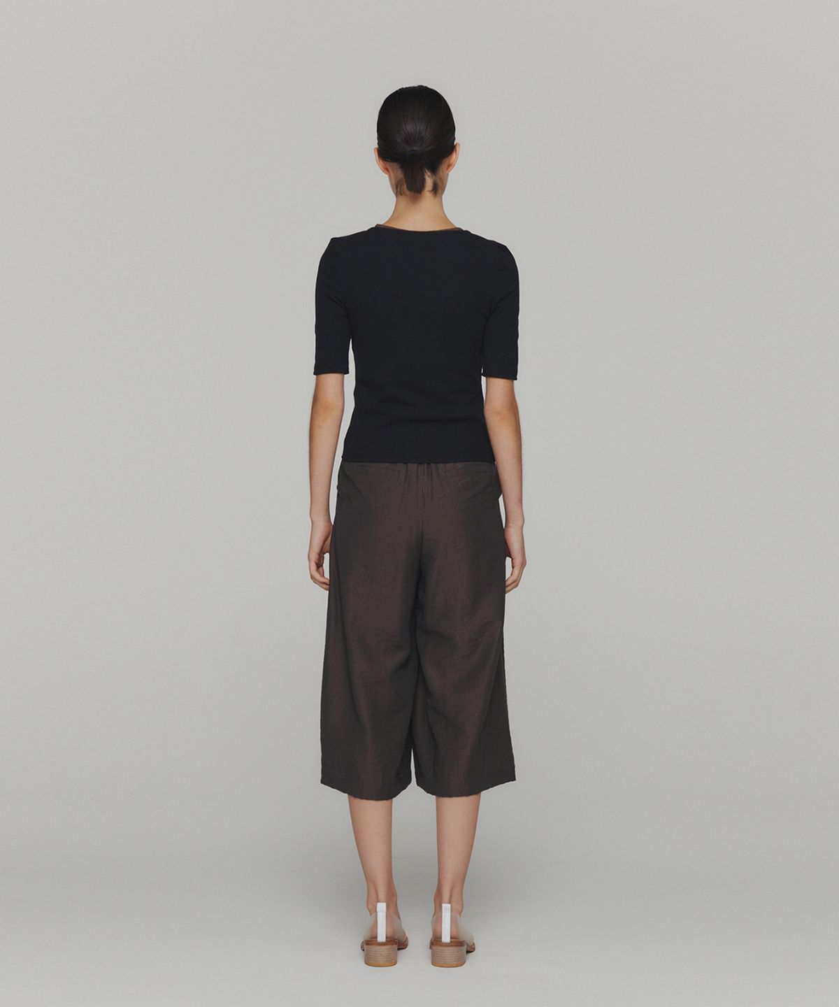 아모멘토(AMOMENTO) RIBBED BUTTON CARDIGAN TOP SET_BLACK