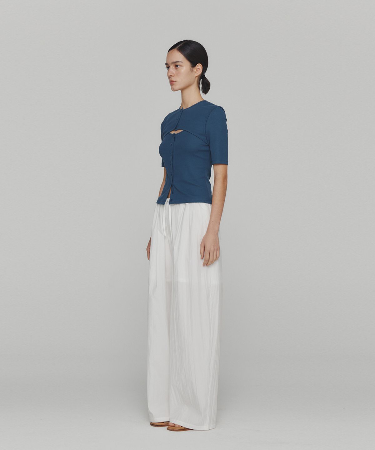 아모멘토(AMOMENTO) RIBBED BUTTON CARDIGAN TOP SET_BLUE