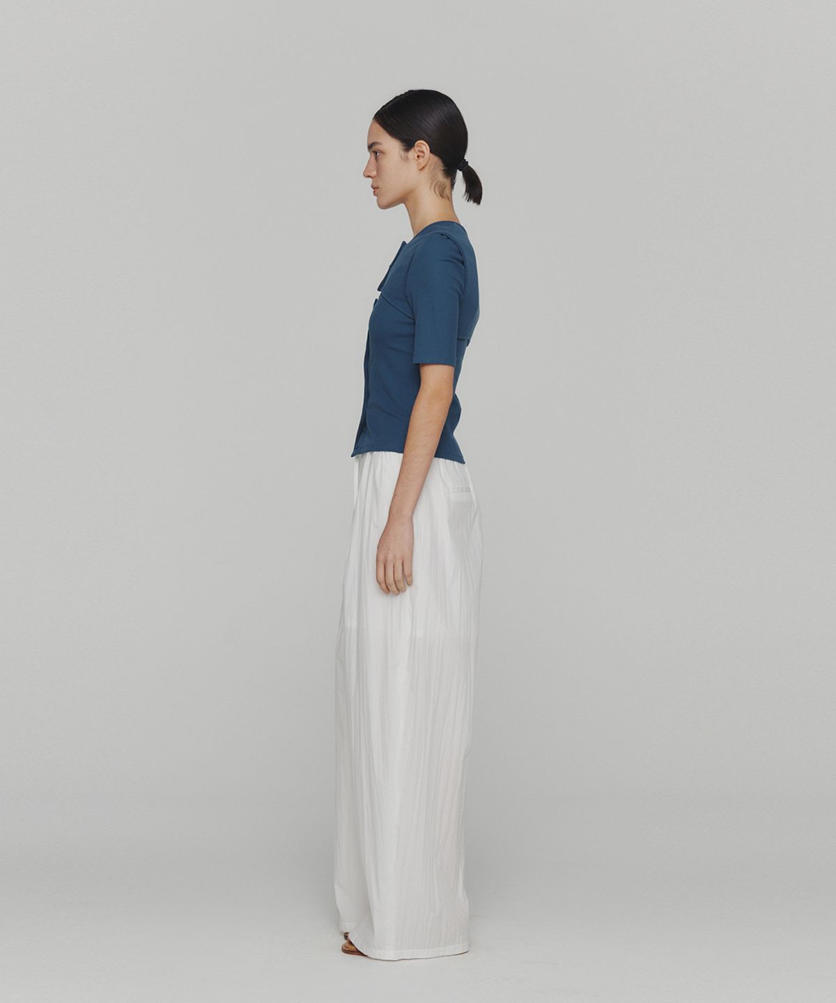 아모멘토(AMOMENTO) RIBBED BUTTON CARDIGAN TOP SET_BLUE