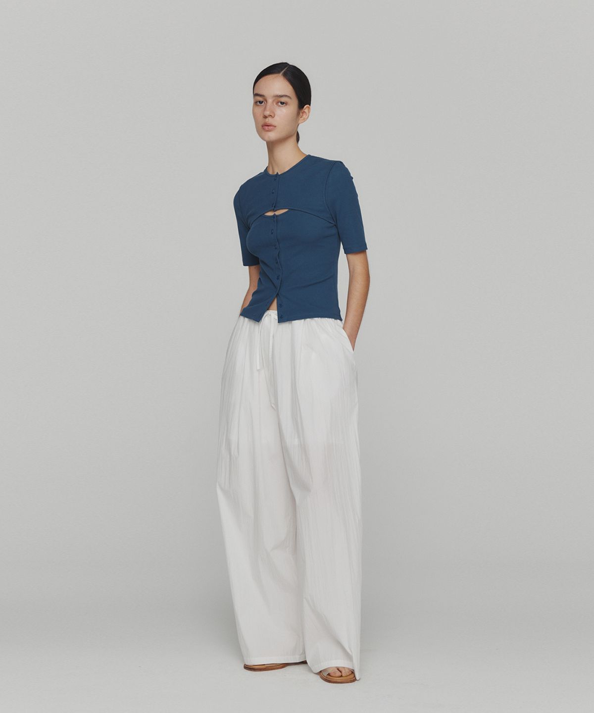 아모멘토(AMOMENTO) RIBBED BUTTON CARDIGAN TOP SET_BLUE