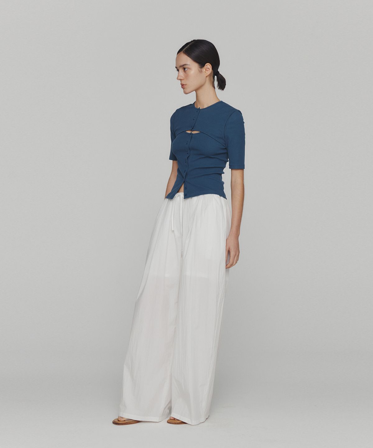 아모멘토(AMOMENTO) RIBBED BUTTON CARDIGAN TOP SET_BLUE