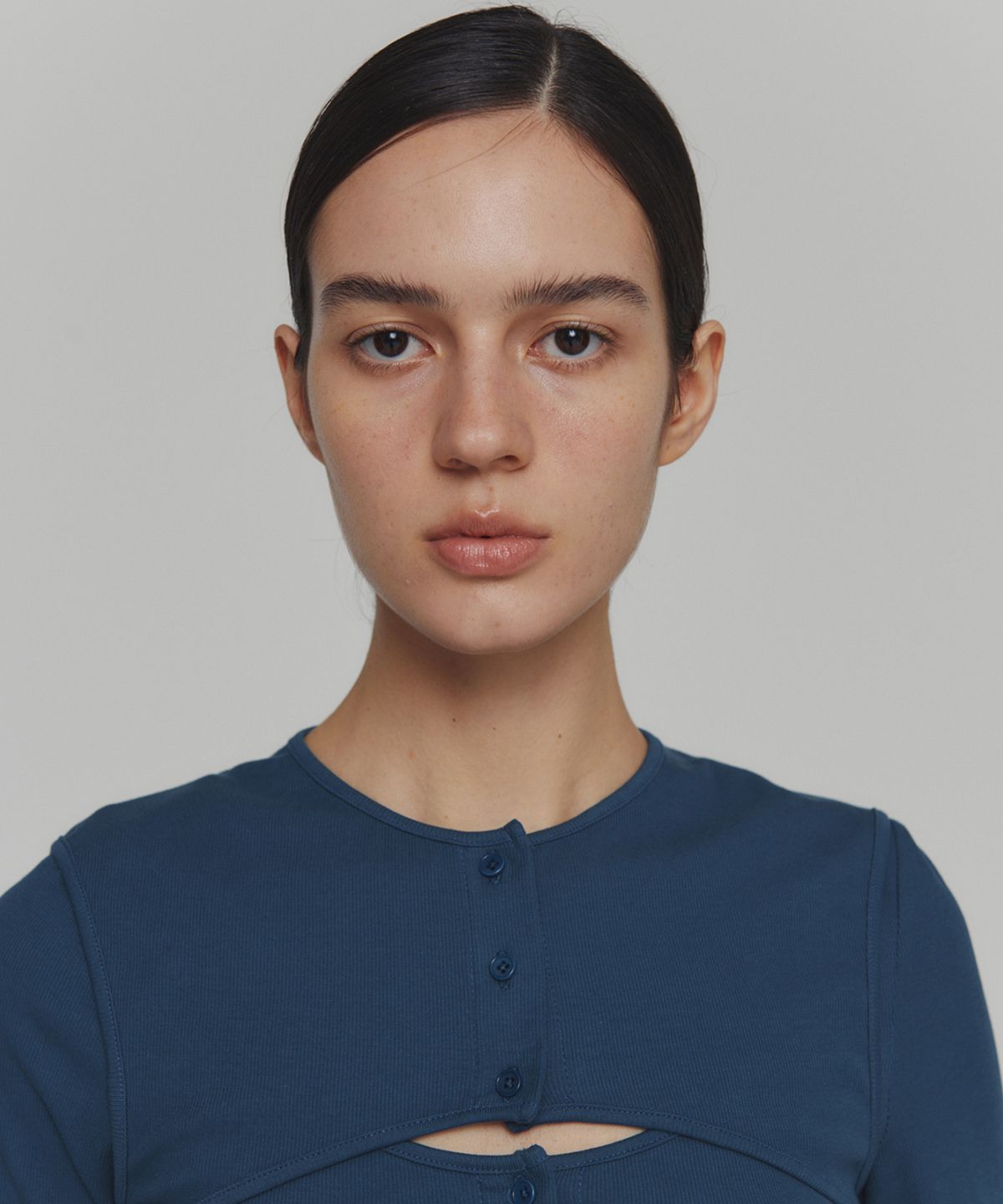 아모멘토(AMOMENTO) RIBBED BUTTON CARDIGAN TOP SET_BLUE
